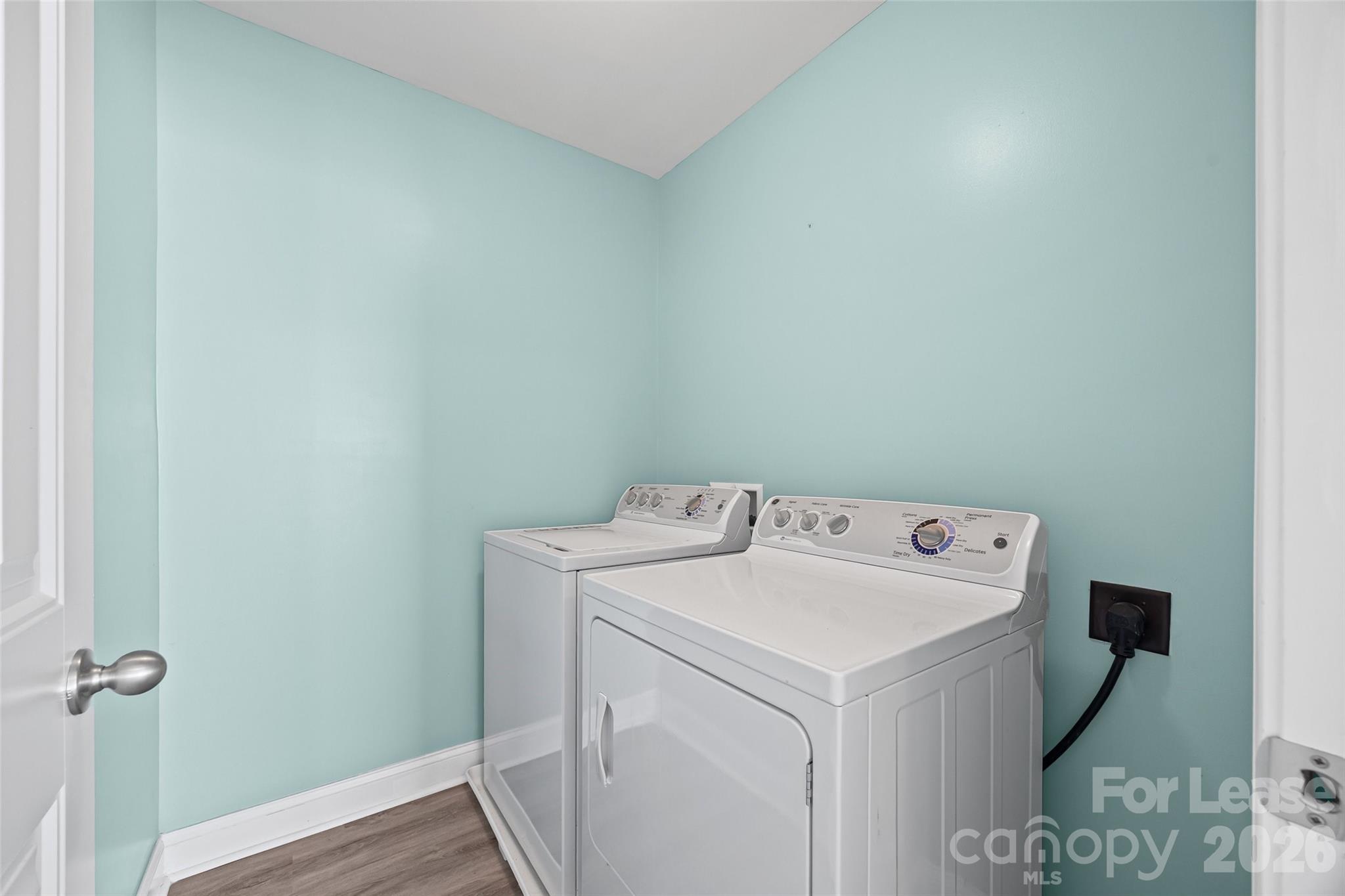 2090 Shady Pond Drive Property Photo 28