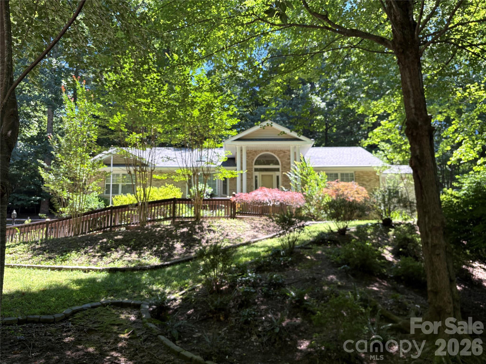 206 Camellia Way Property Photo 1