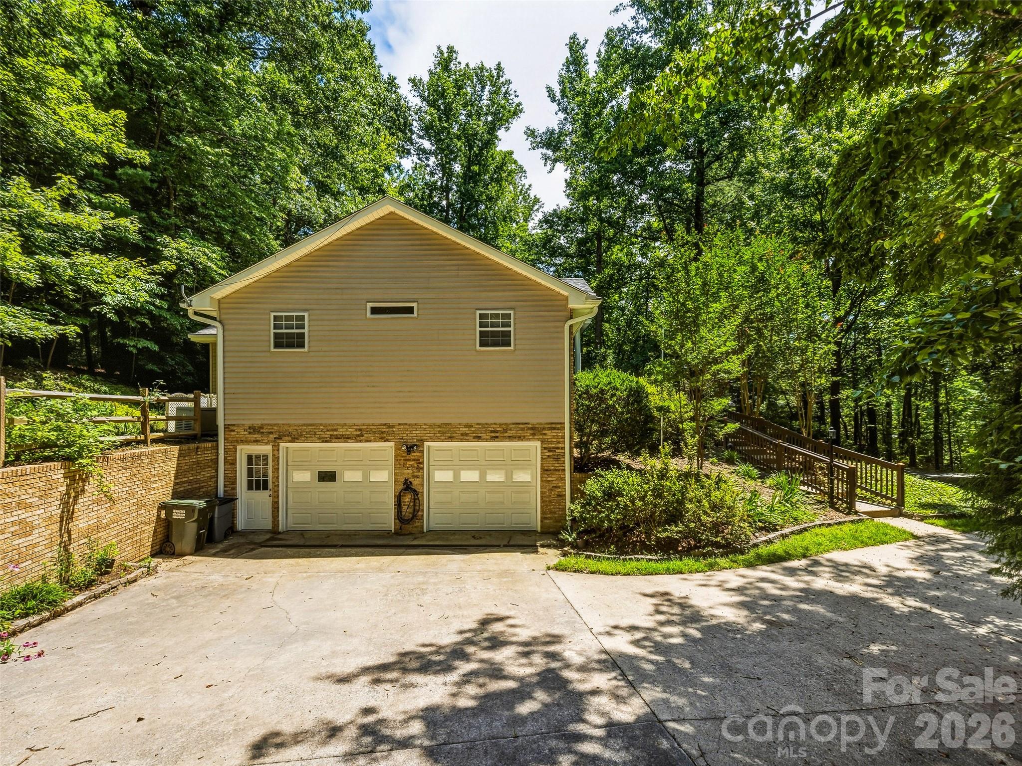 206 Camellia Way Property Photo 5