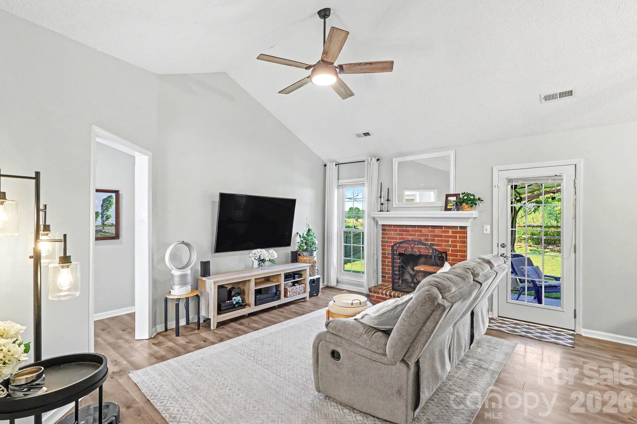 3311 Brookstone Trail Property Photo 7