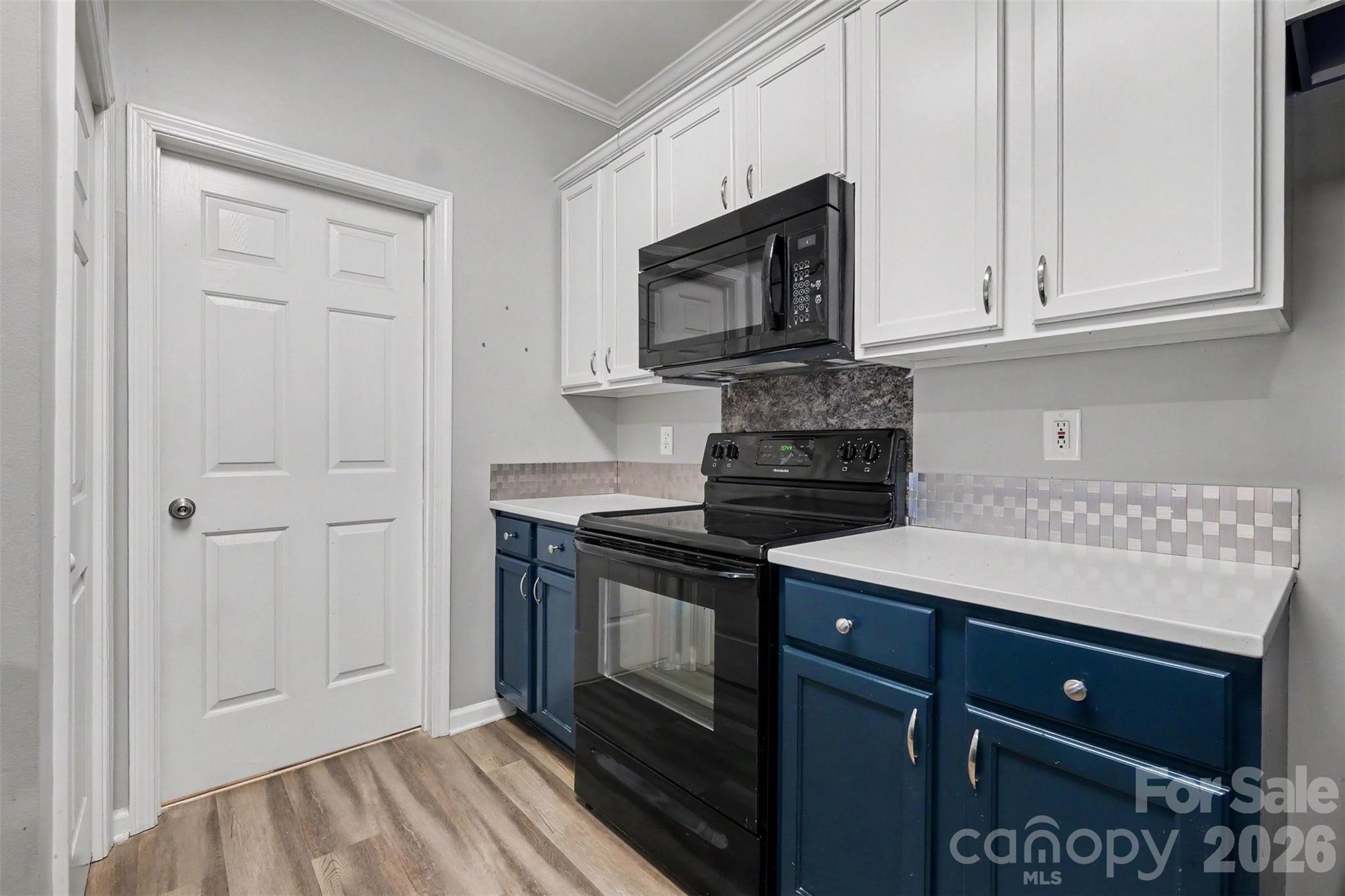 5431 Village Drive Property Photo 10