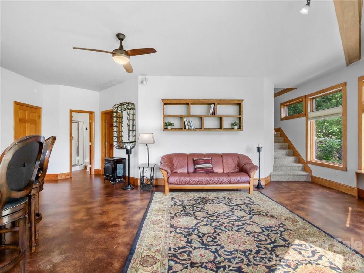 96 Woodrow Avenue Property Photo 7