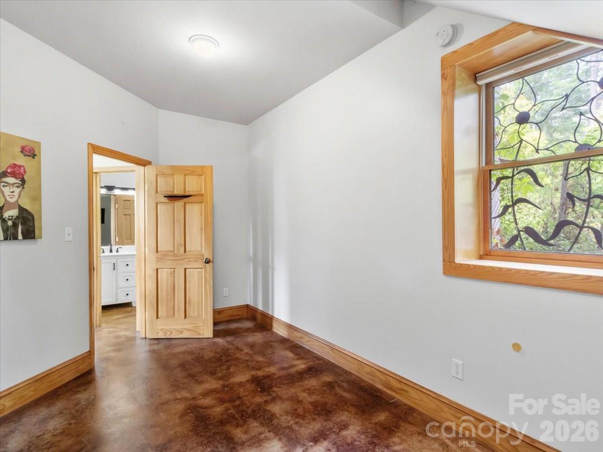 96 Woodrow Avenue Property Photo 19