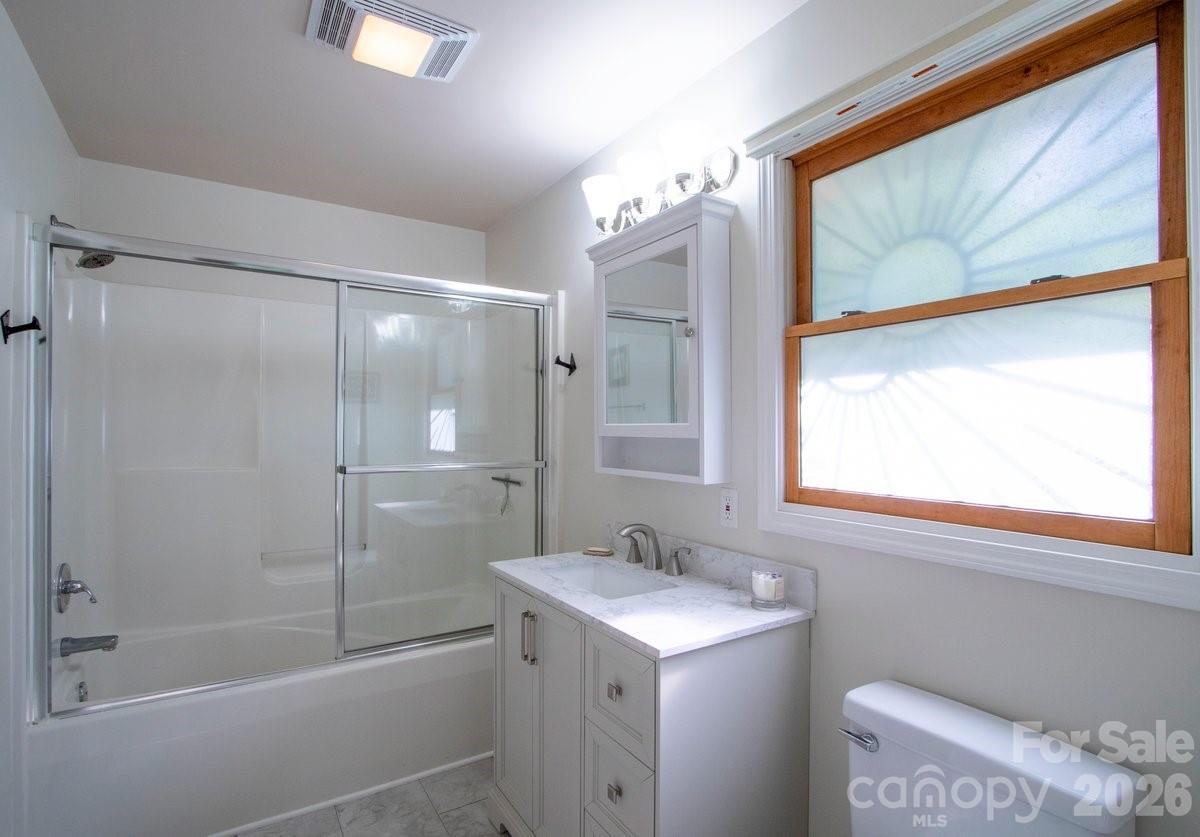 96 Woodrow Avenue Property Photo 32