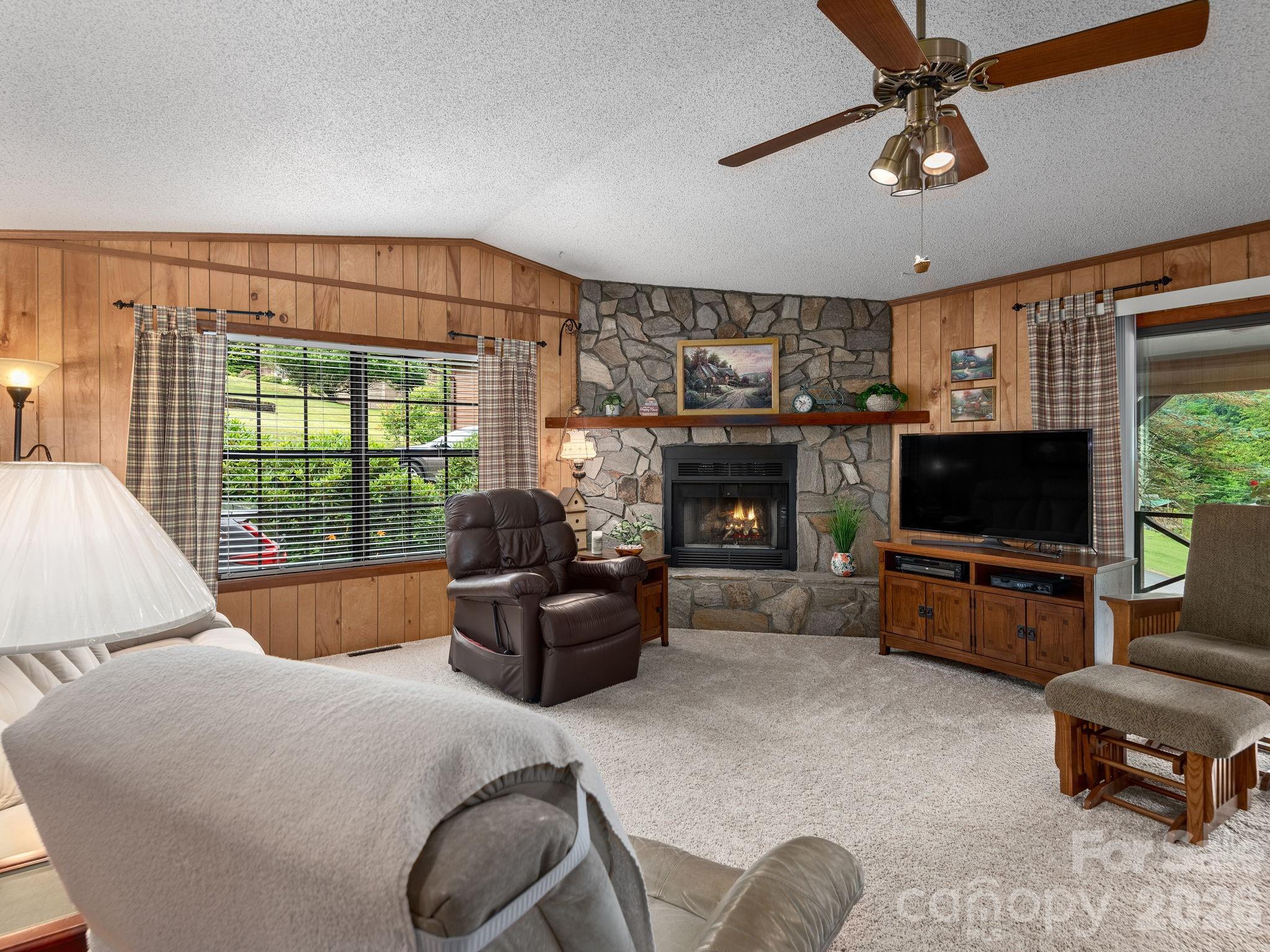 85 Hillcrest Road Property Photo 6