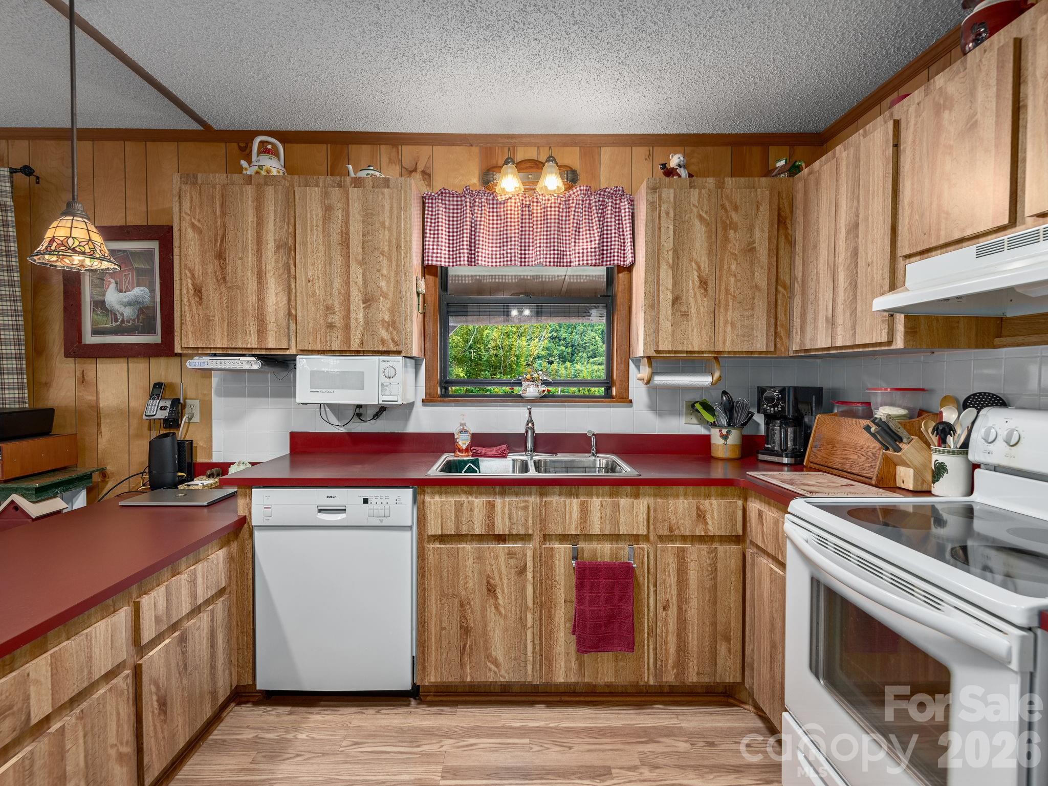 85 Hillcrest Road Property Photo 11