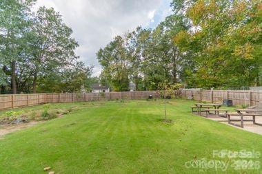 7115 Powder Mill Place Property Photo 4