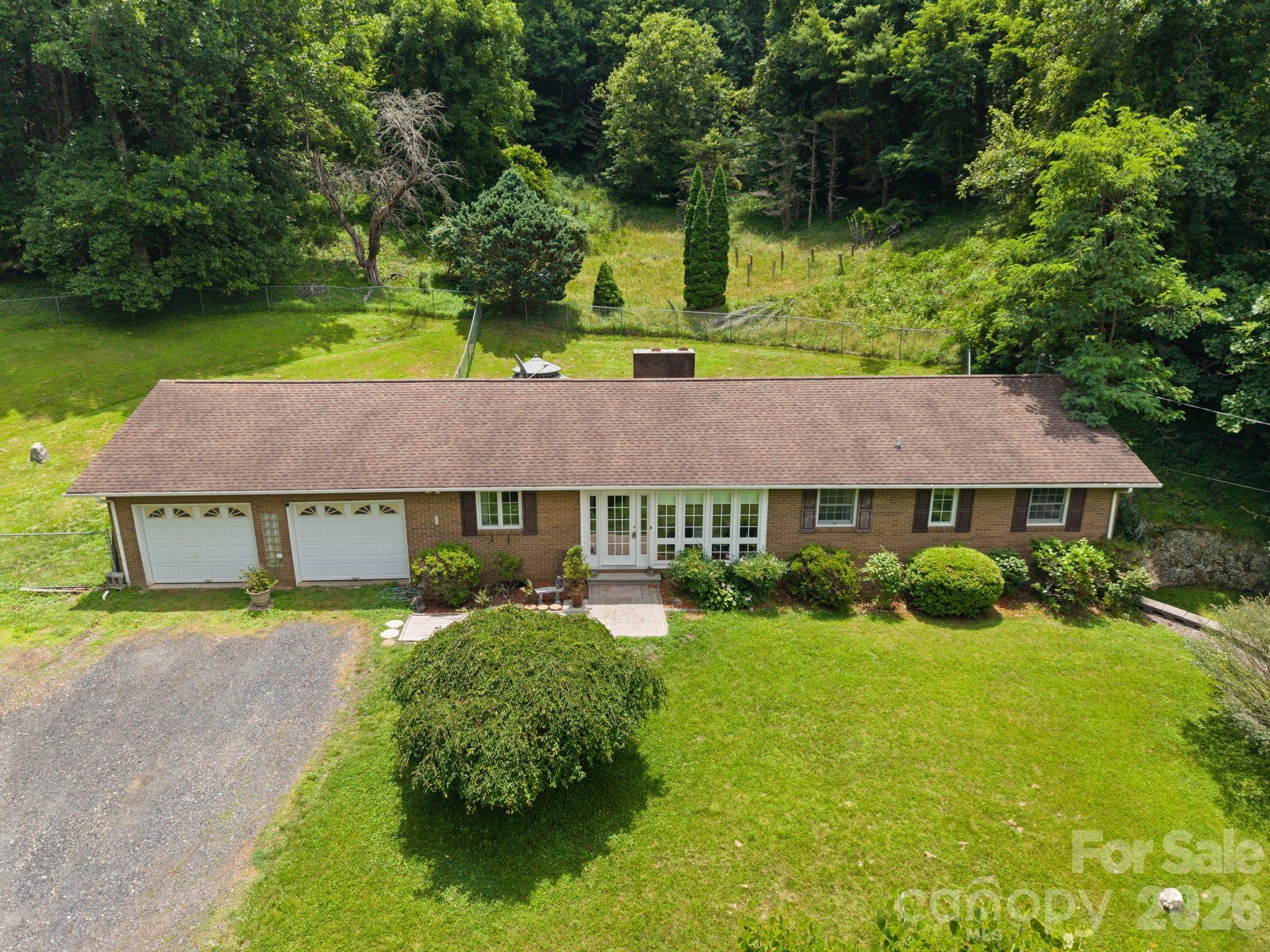 528 Baccus Siding Road Property Photo 2