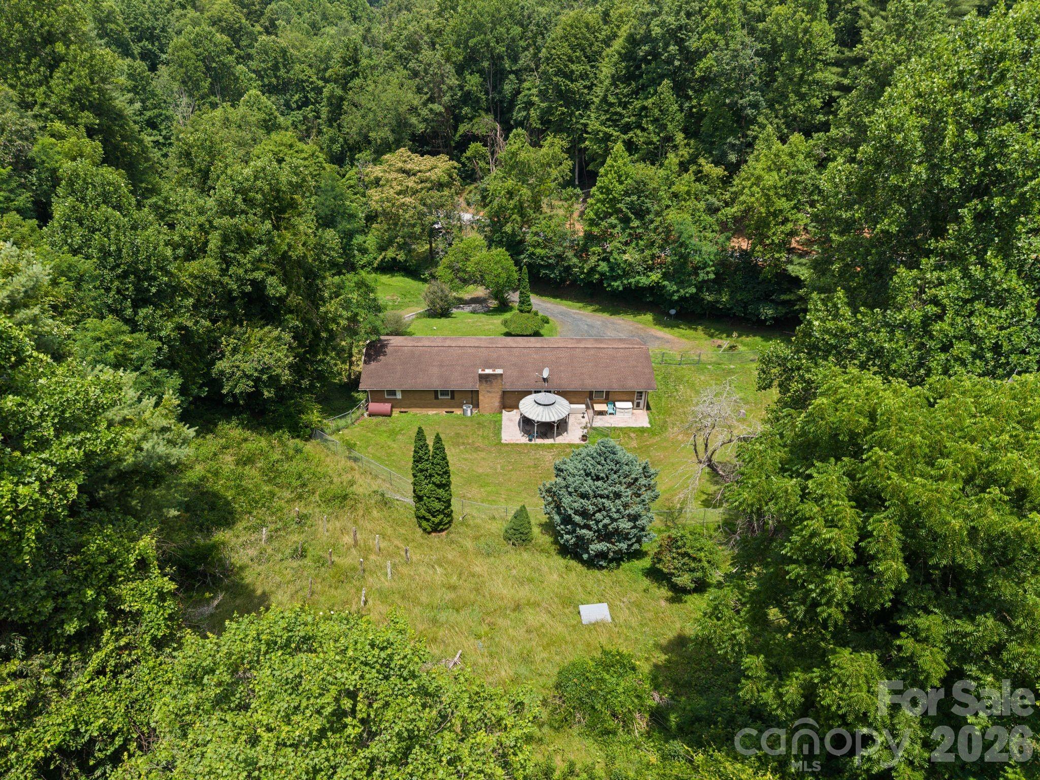 528 Baccus Siding Road Property Photo 21