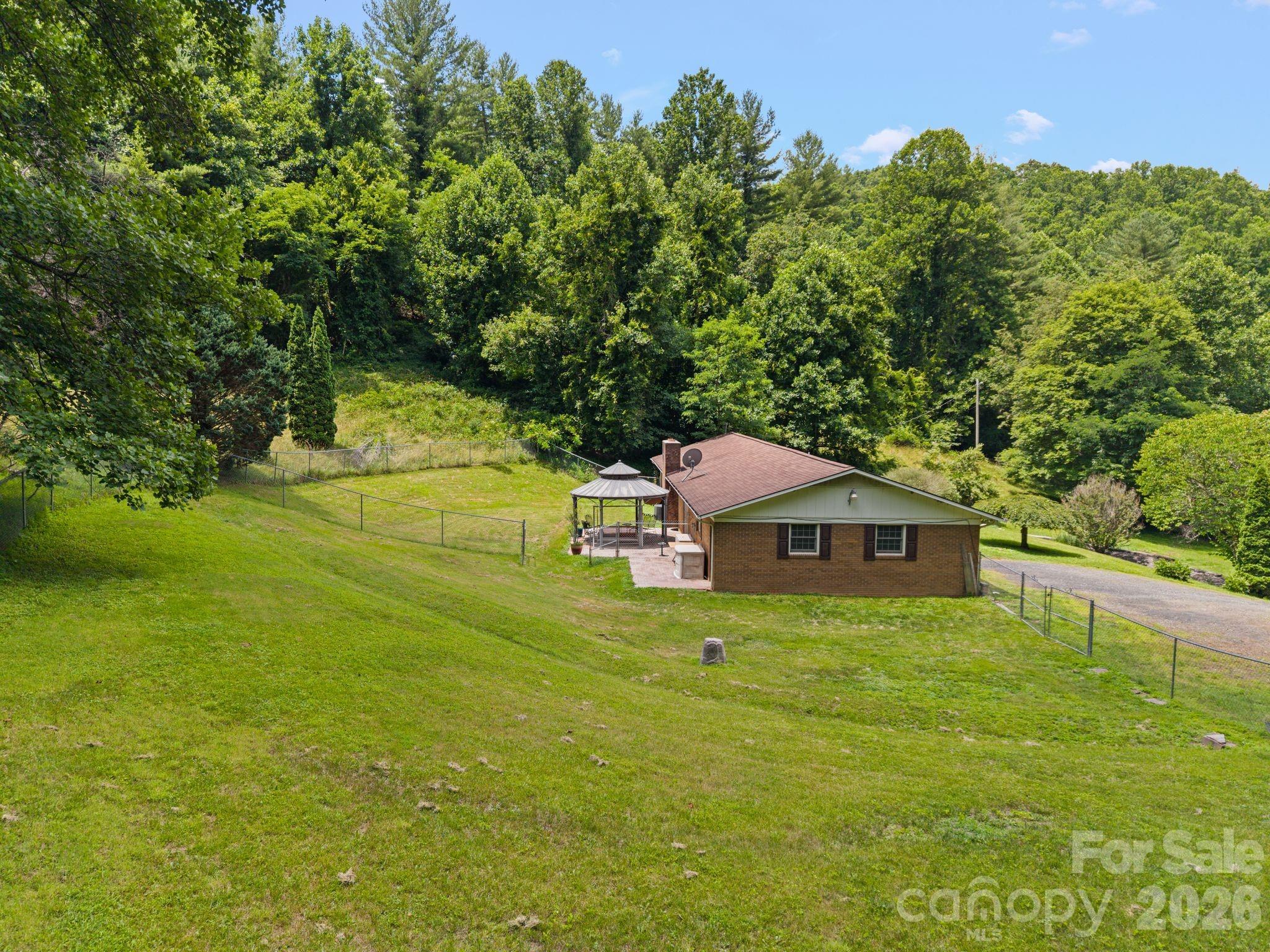 528 Baccus Siding Road Property Photo 28