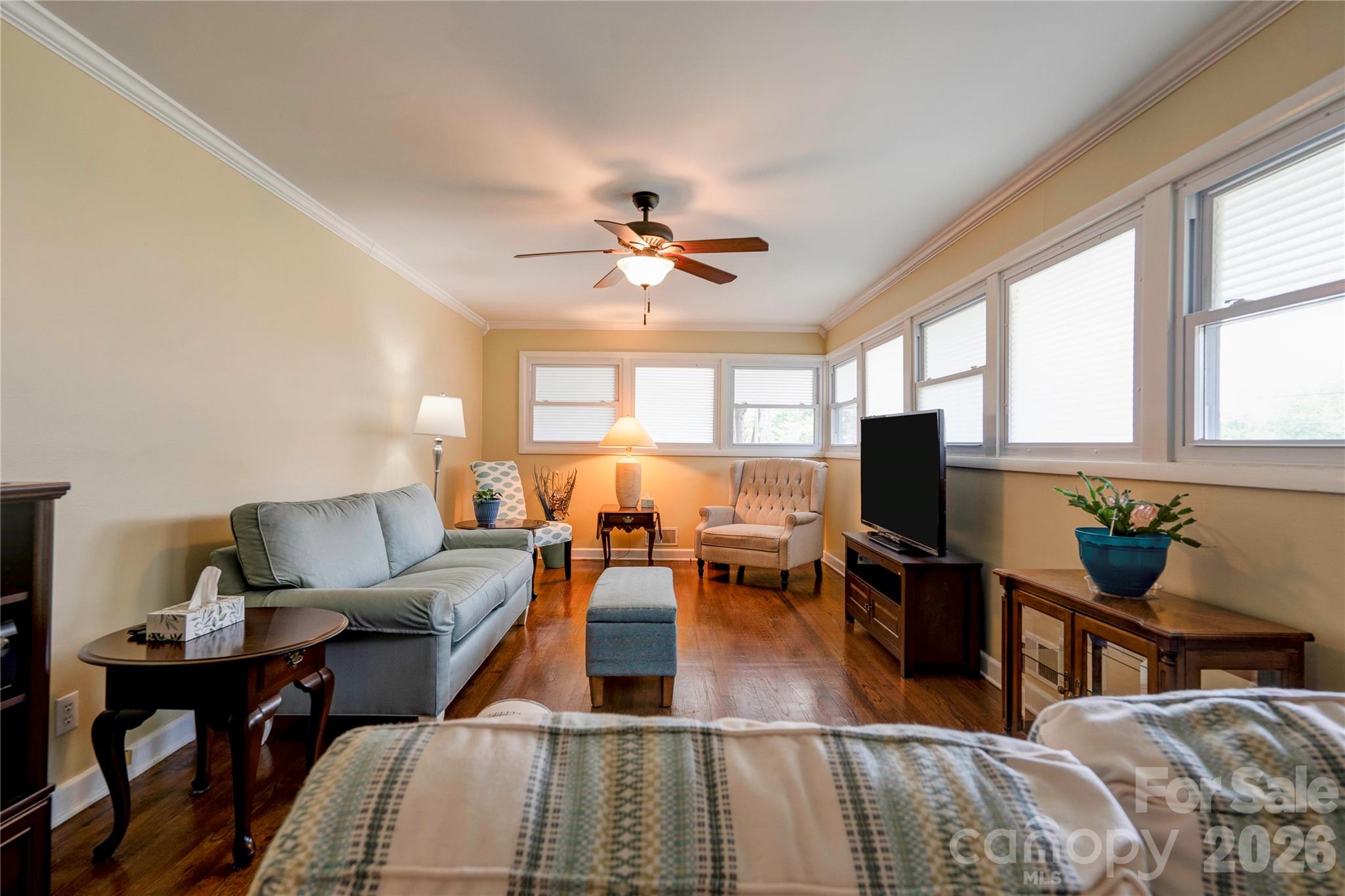 613 Tina Drive Property Photo 4
