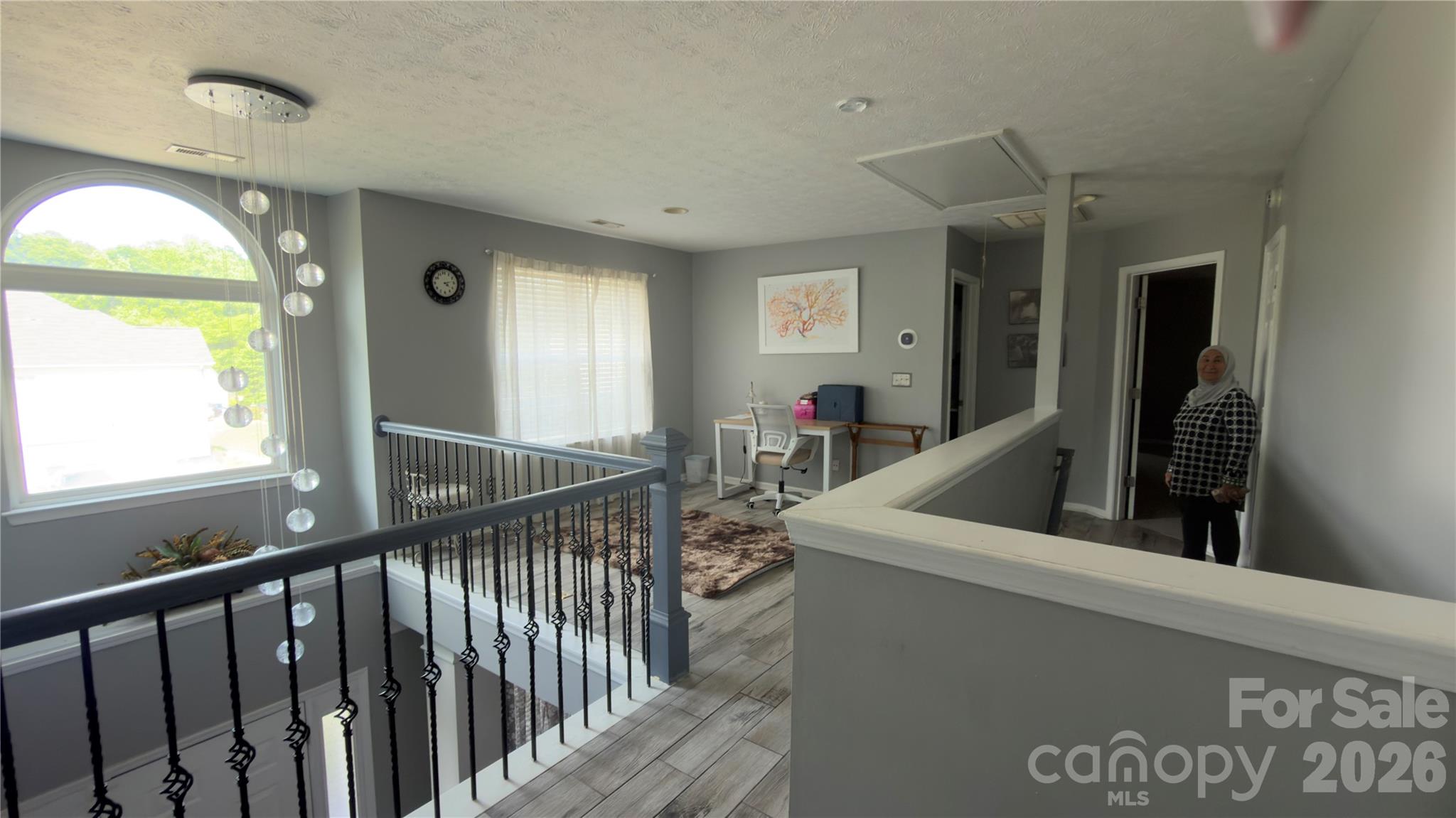 5227 Eagle Creek Drive Property Photo 3