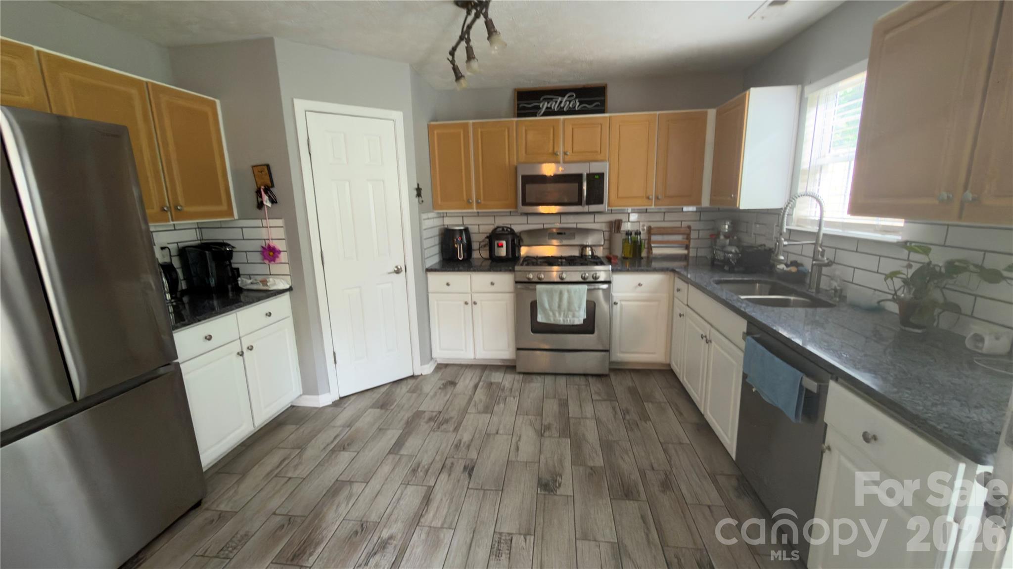 5227 Eagle Creek Drive Property Photo 28