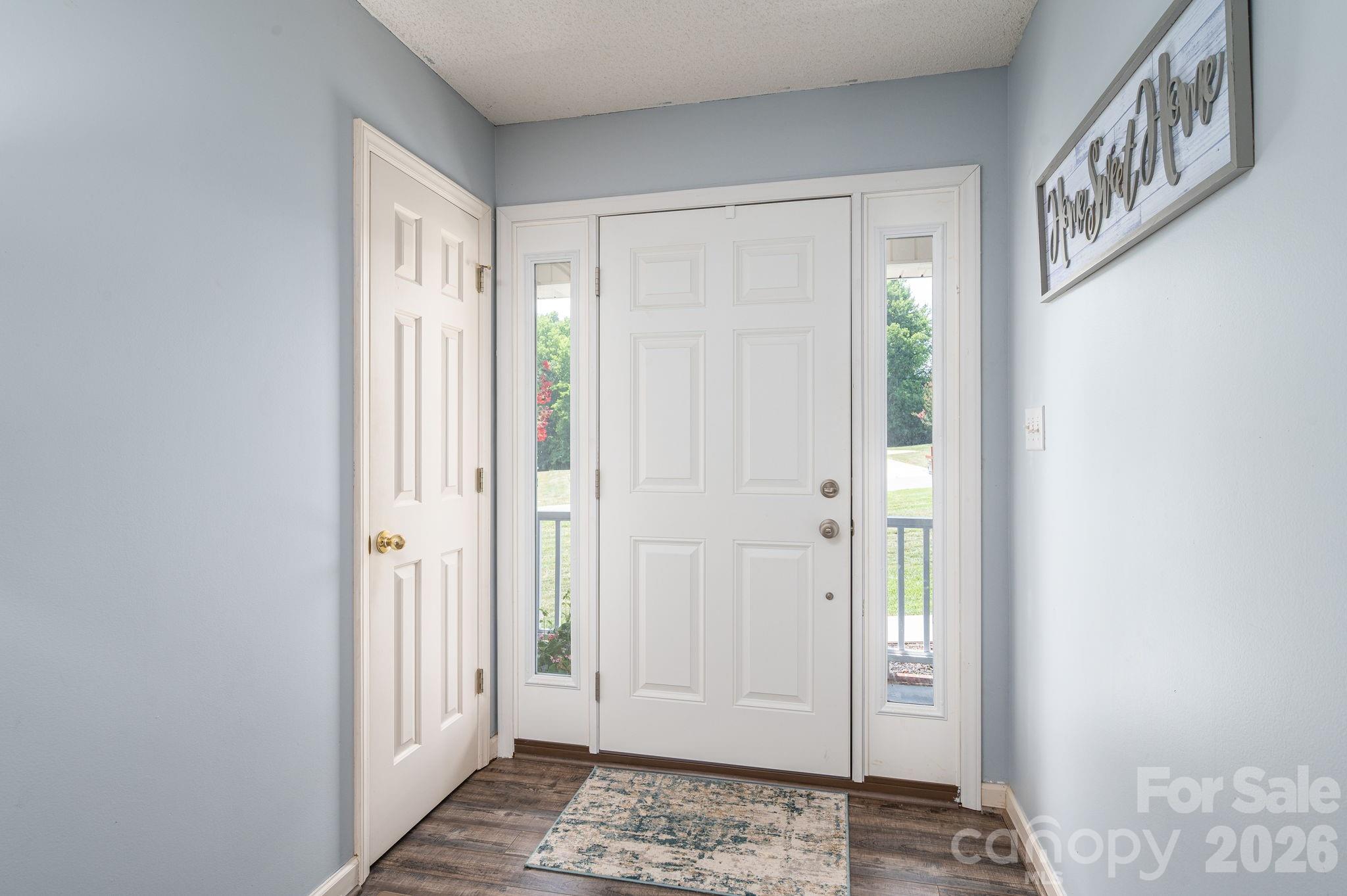 2524 Old Pond Drive Property Photo 6