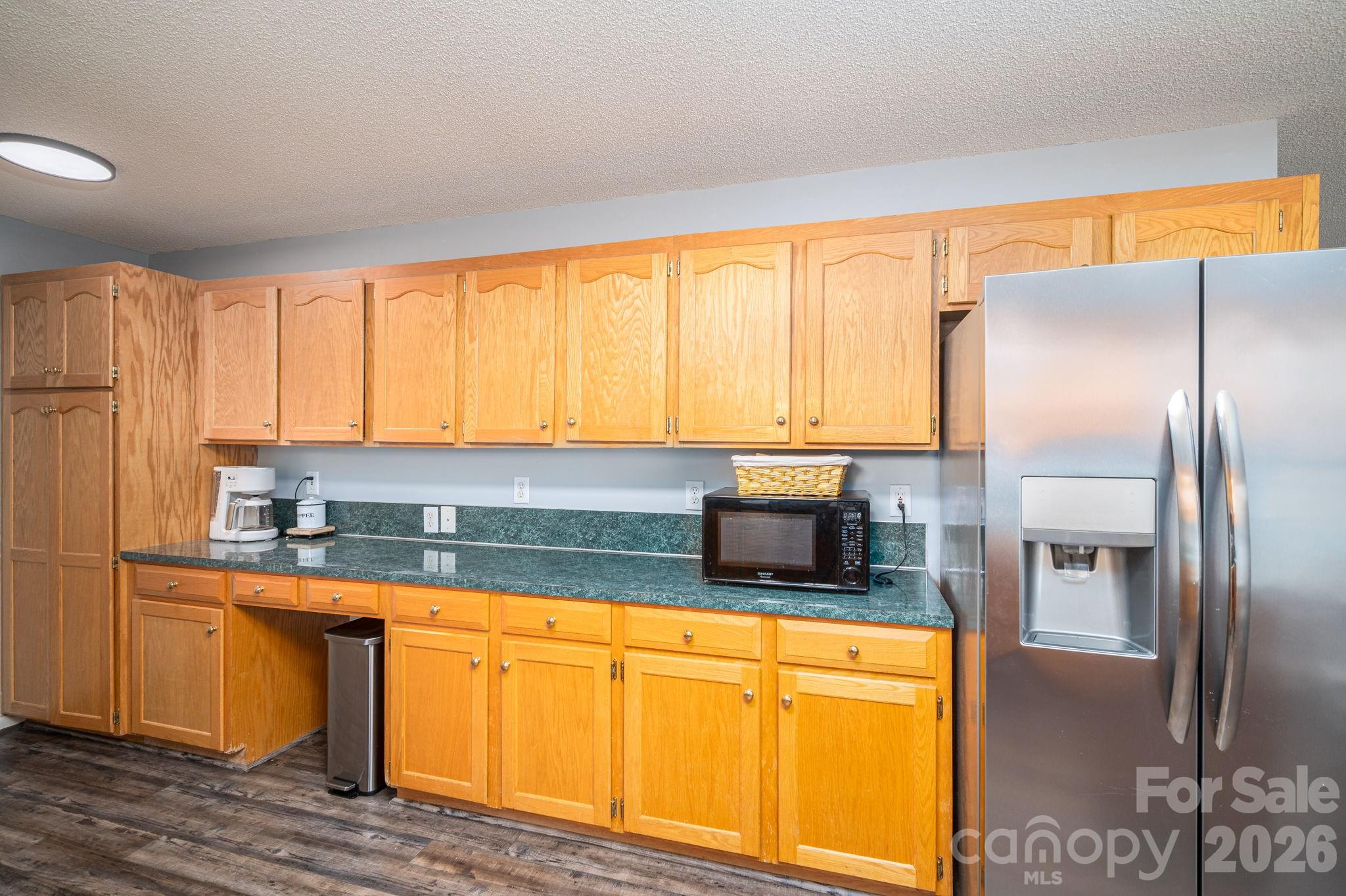 2524 Old Pond Drive Property Photo 12