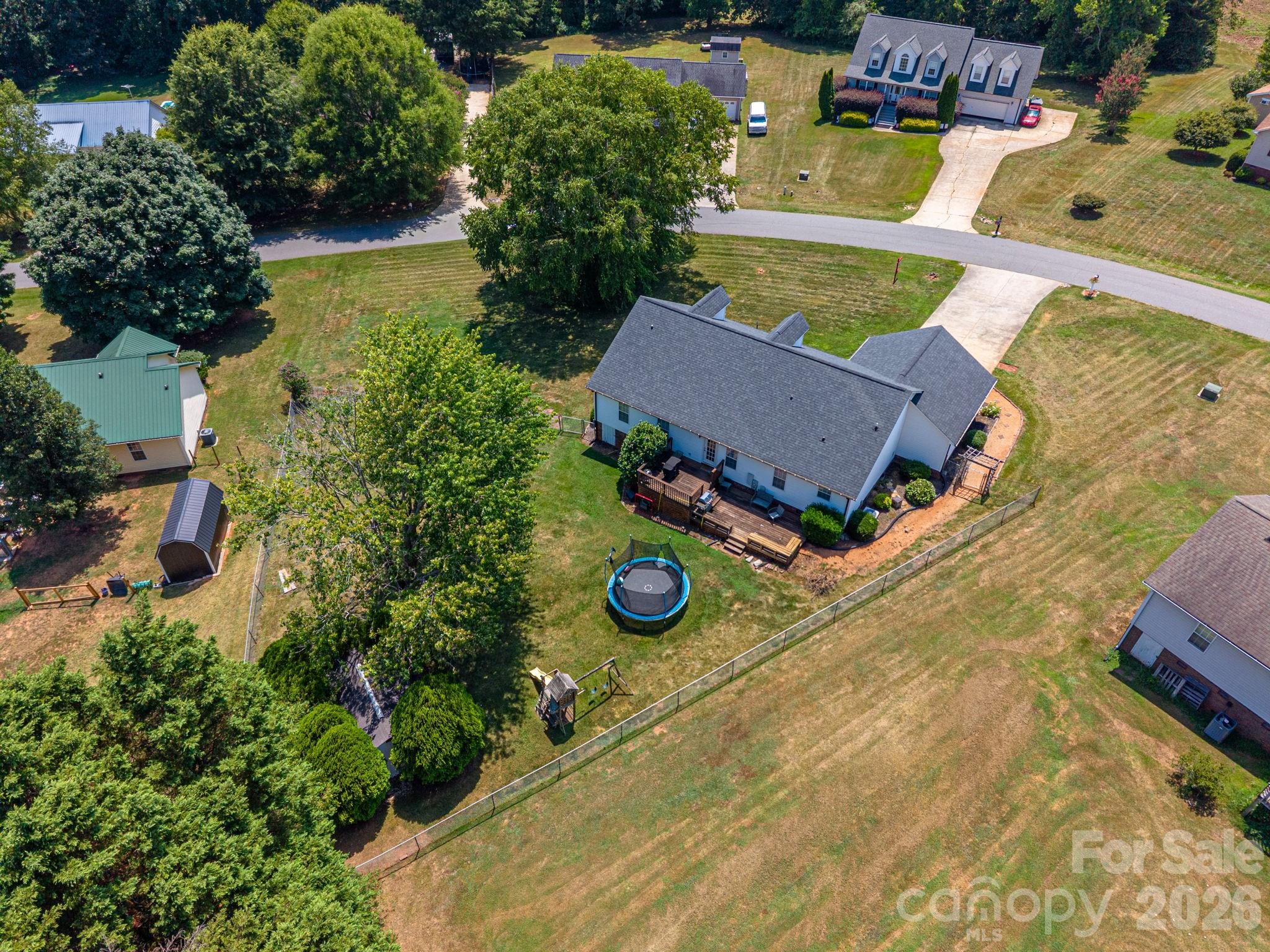 2524 Old Pond Drive Property Photo 27