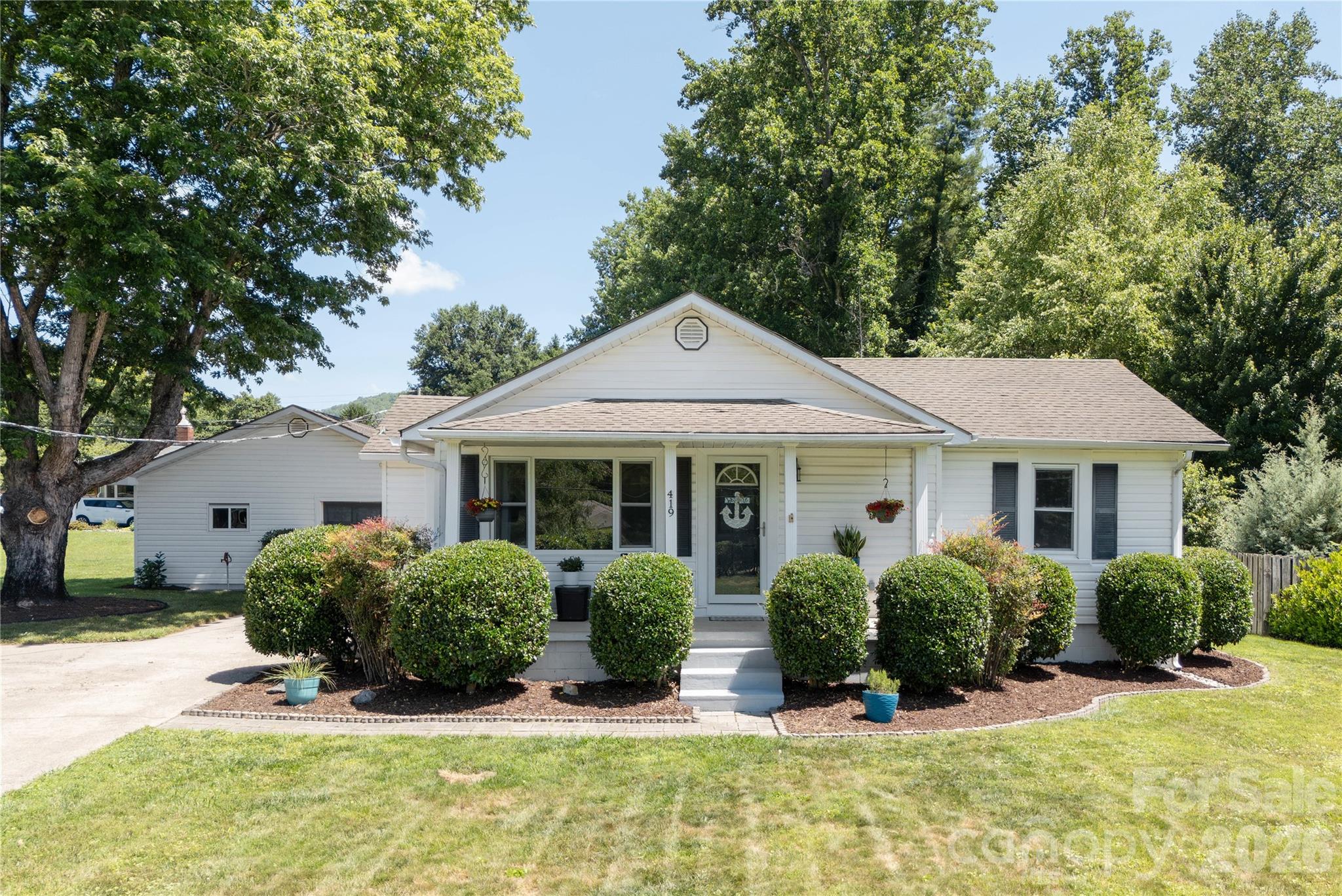 419 Big Bend Road Property Photo 1