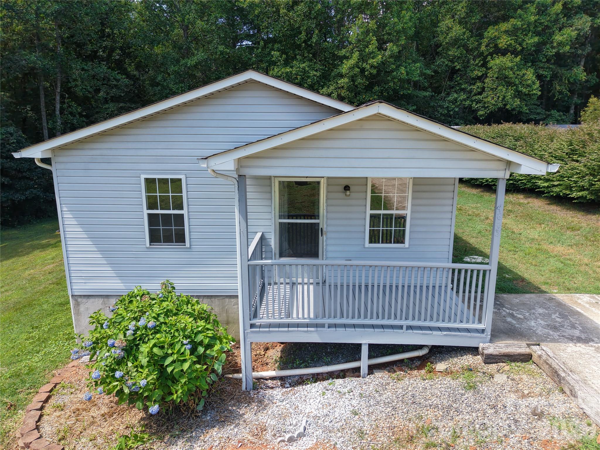 4843 Mayfield Drive Property Photo 2