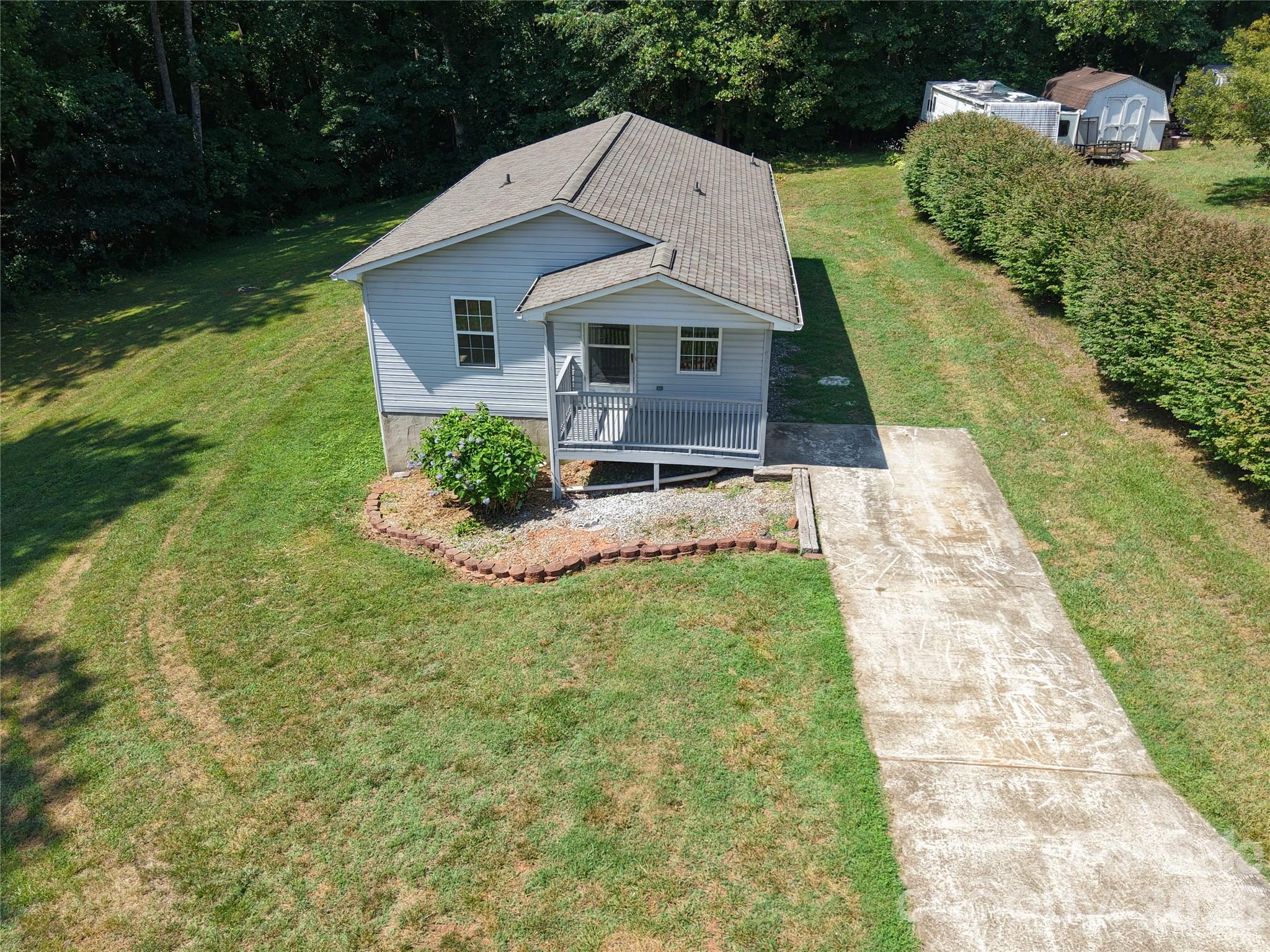 4843 Mayfield Drive Property Photo 5