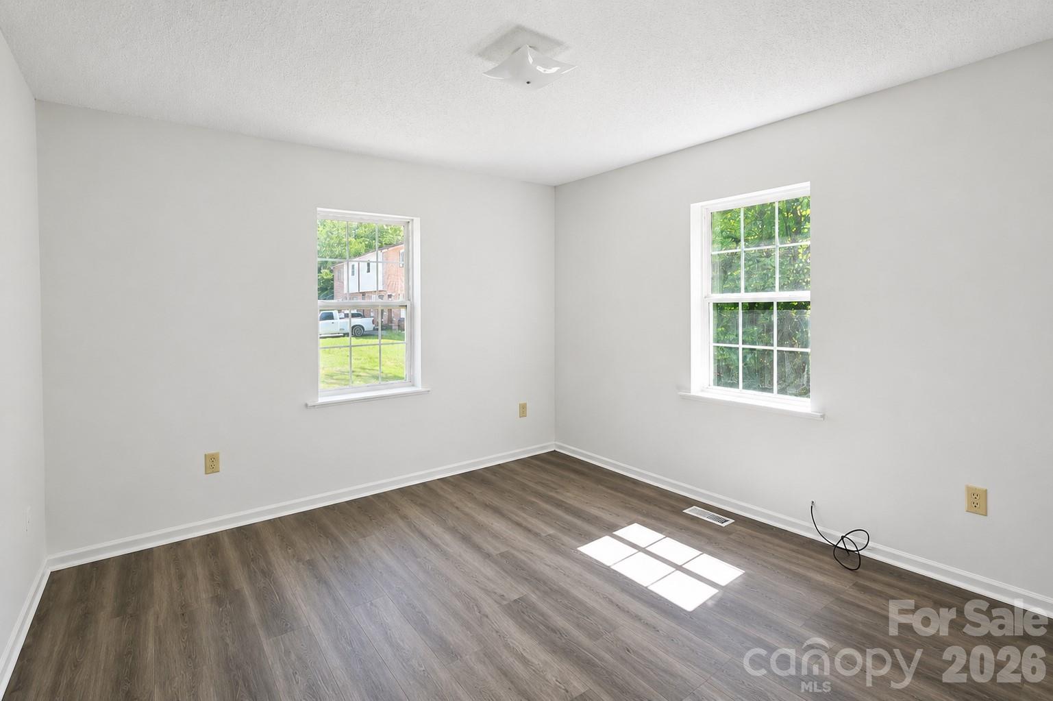 4843 Mayfield Drive Property Photo 15