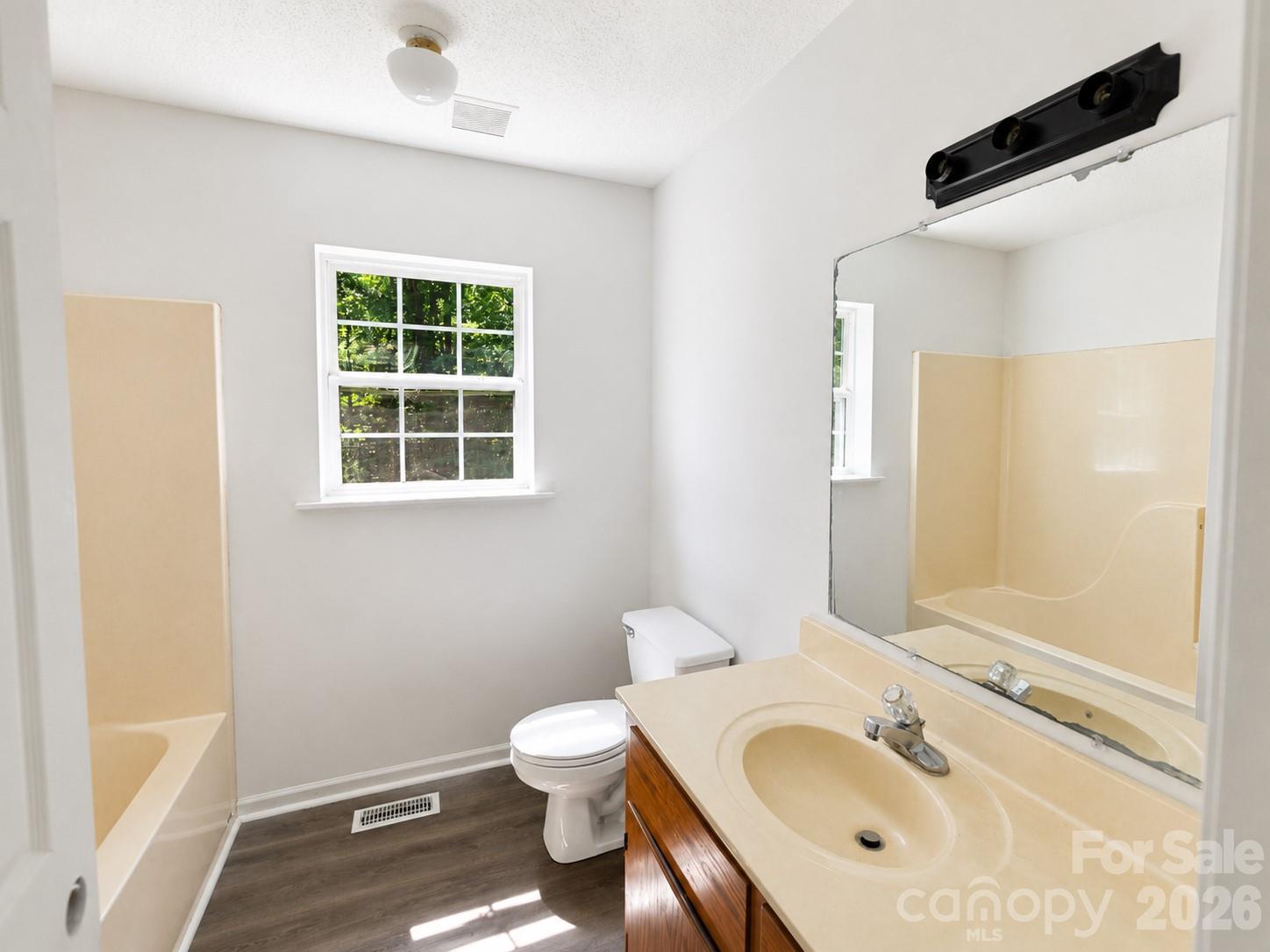 4843 Mayfield Drive Property Photo 19