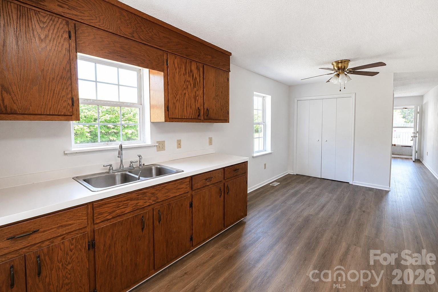 4843 Mayfield Drive Property Photo 25