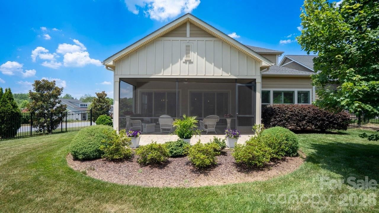 261 Stone Mountain Way Property Photo 23