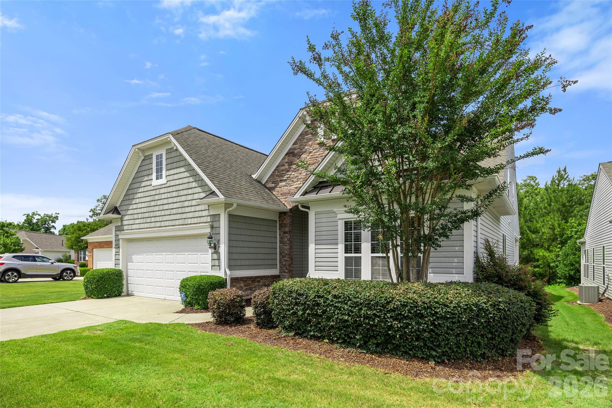 2096 Kennedy Drive Property Photo 3