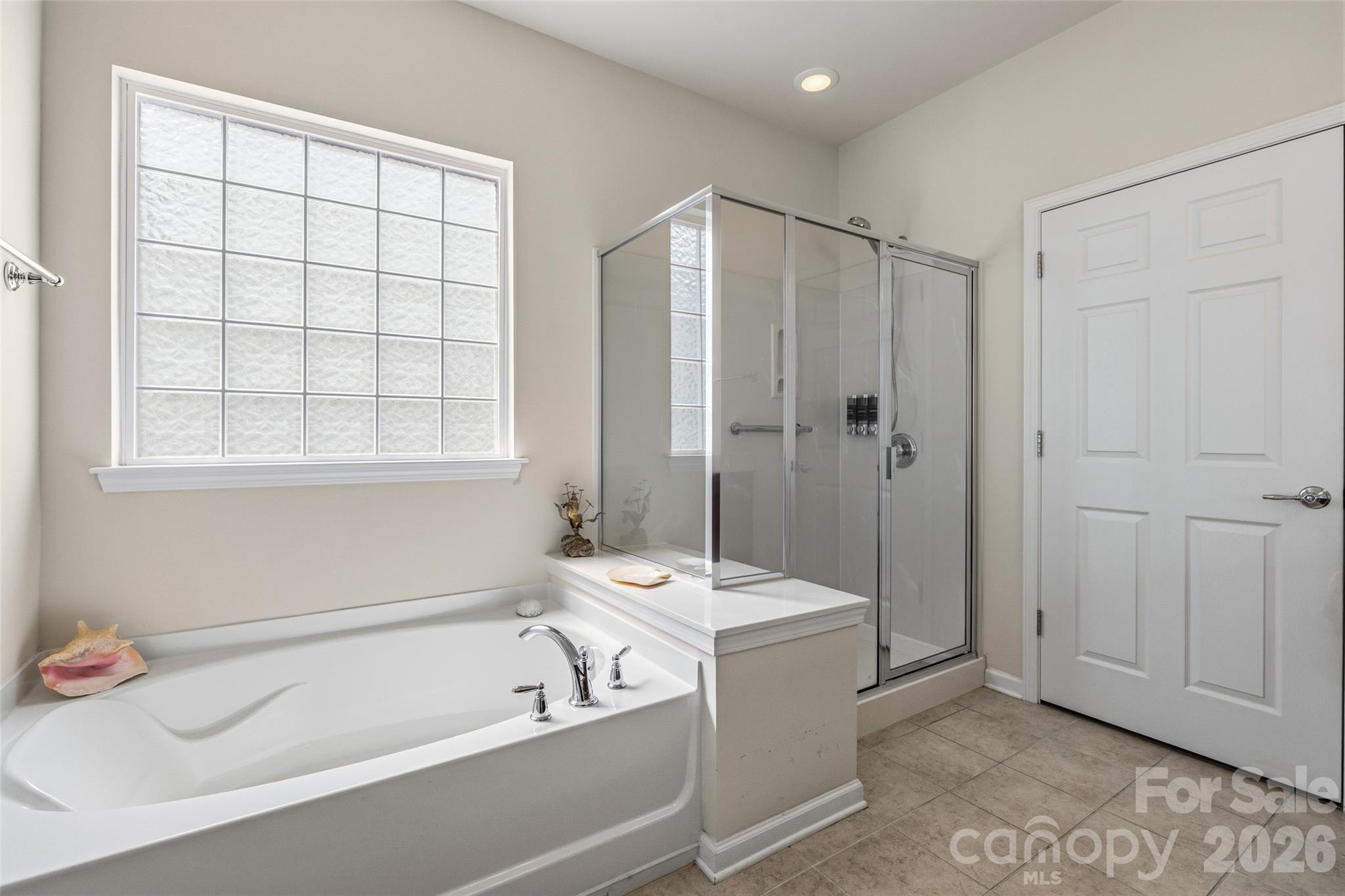2096 Kennedy Drive Property Photo 21