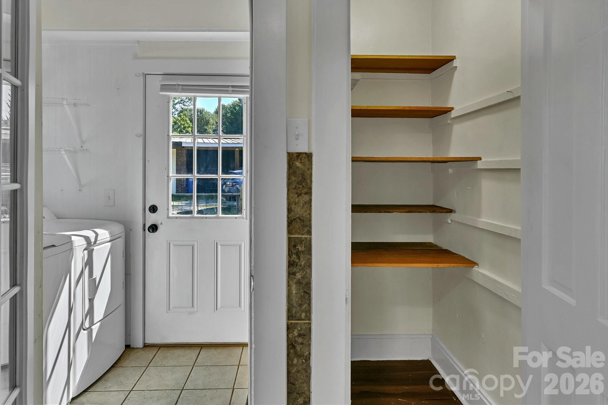 10 Enka Oak Street Property Photo 18
