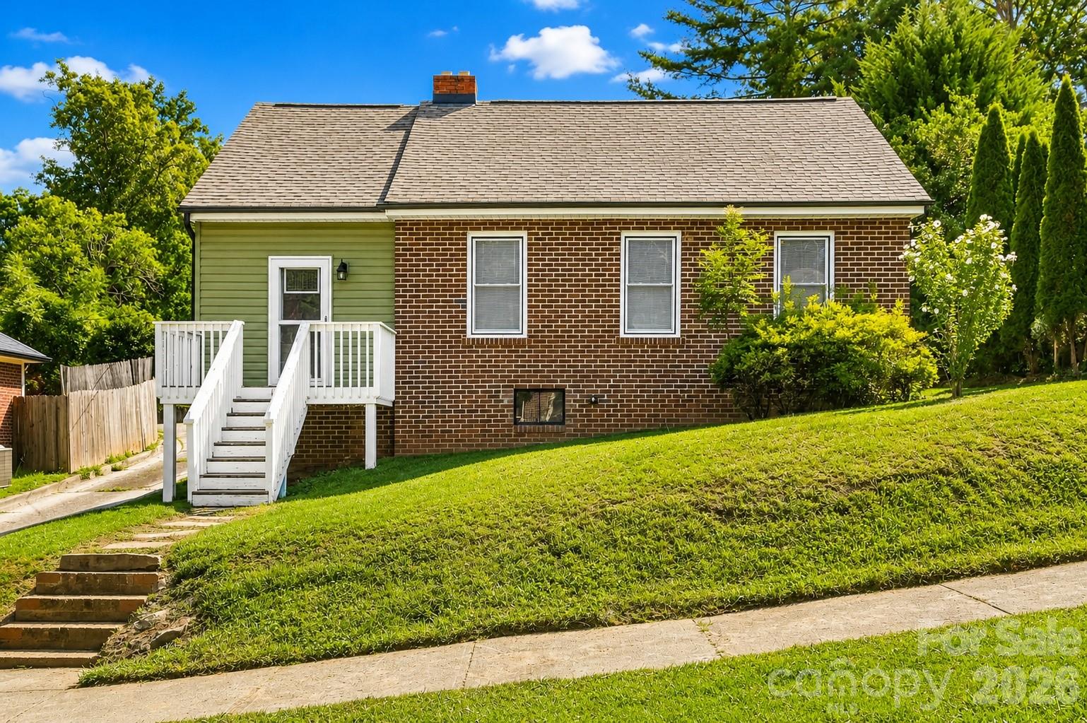 10 Enka Oak Street Property Photo 26