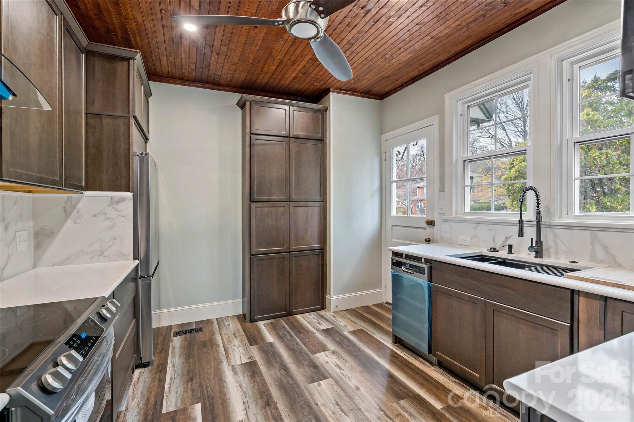 141 N Madison Street Property Photo 14