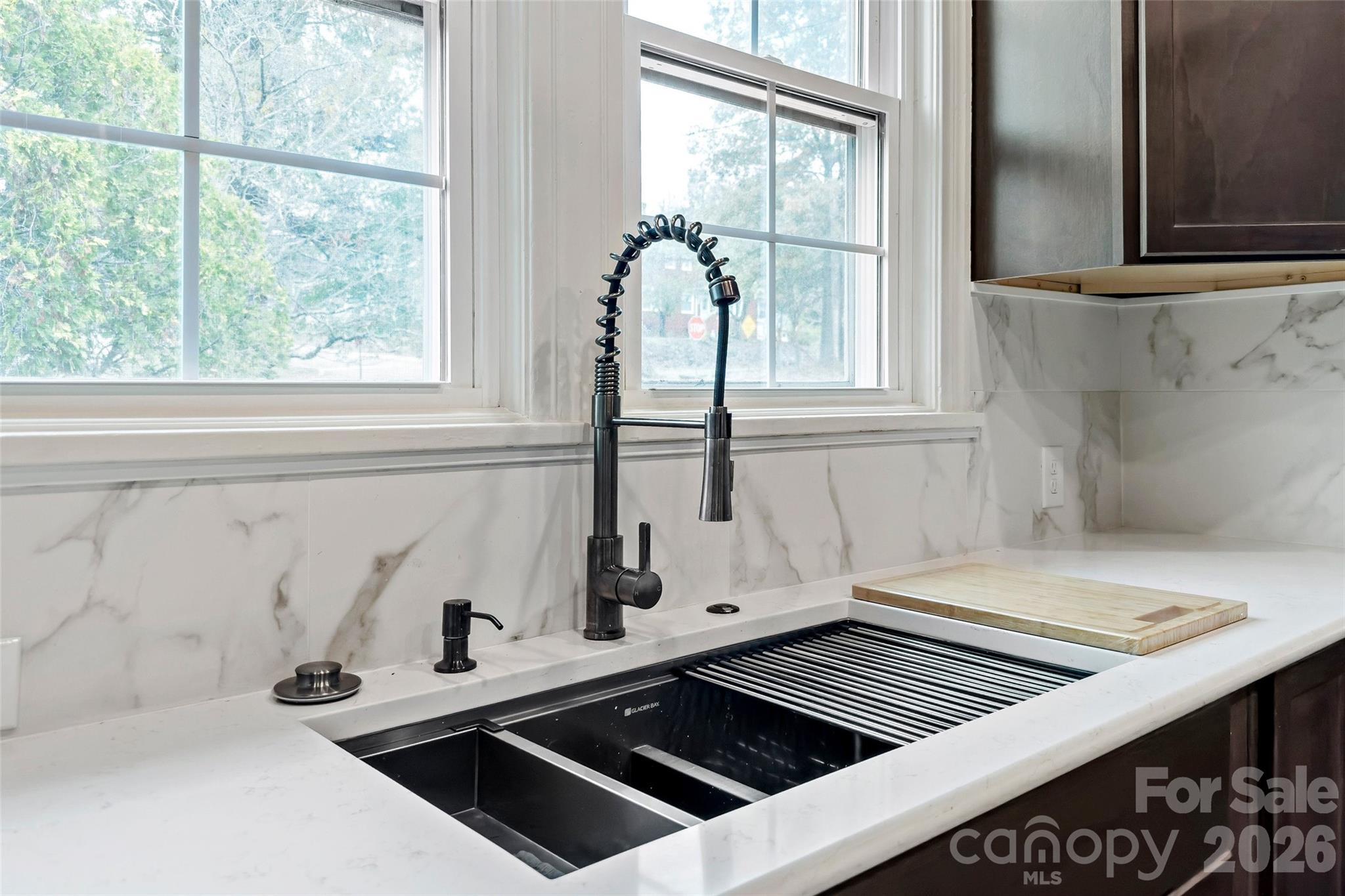 141 N Madison Street Property Photo 16