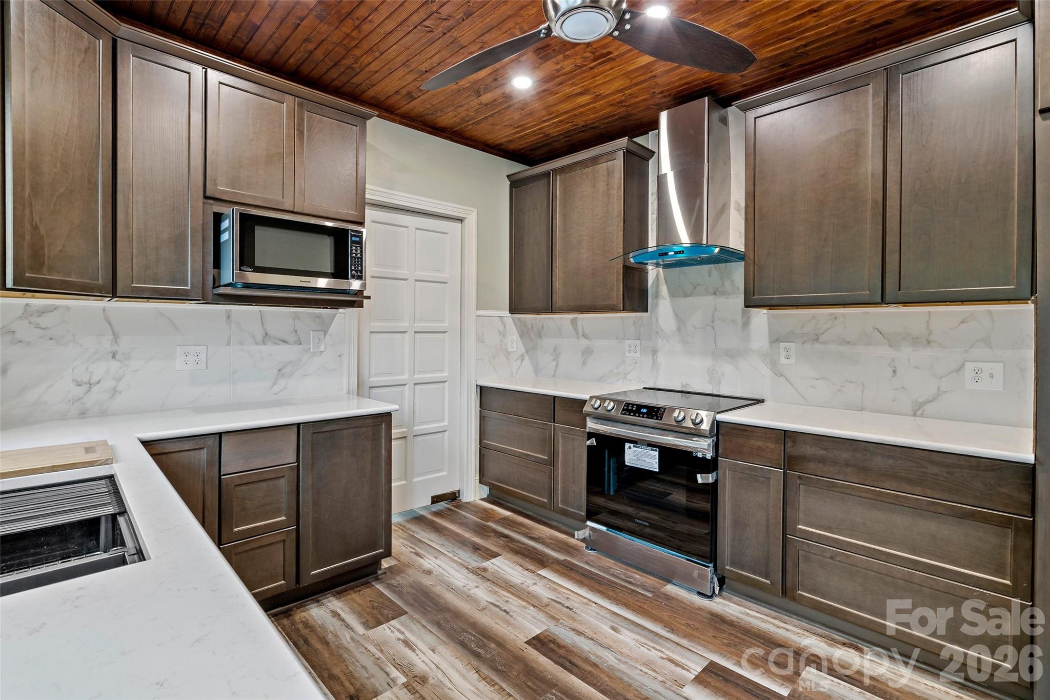 141 N Madison Street Property Photo 17