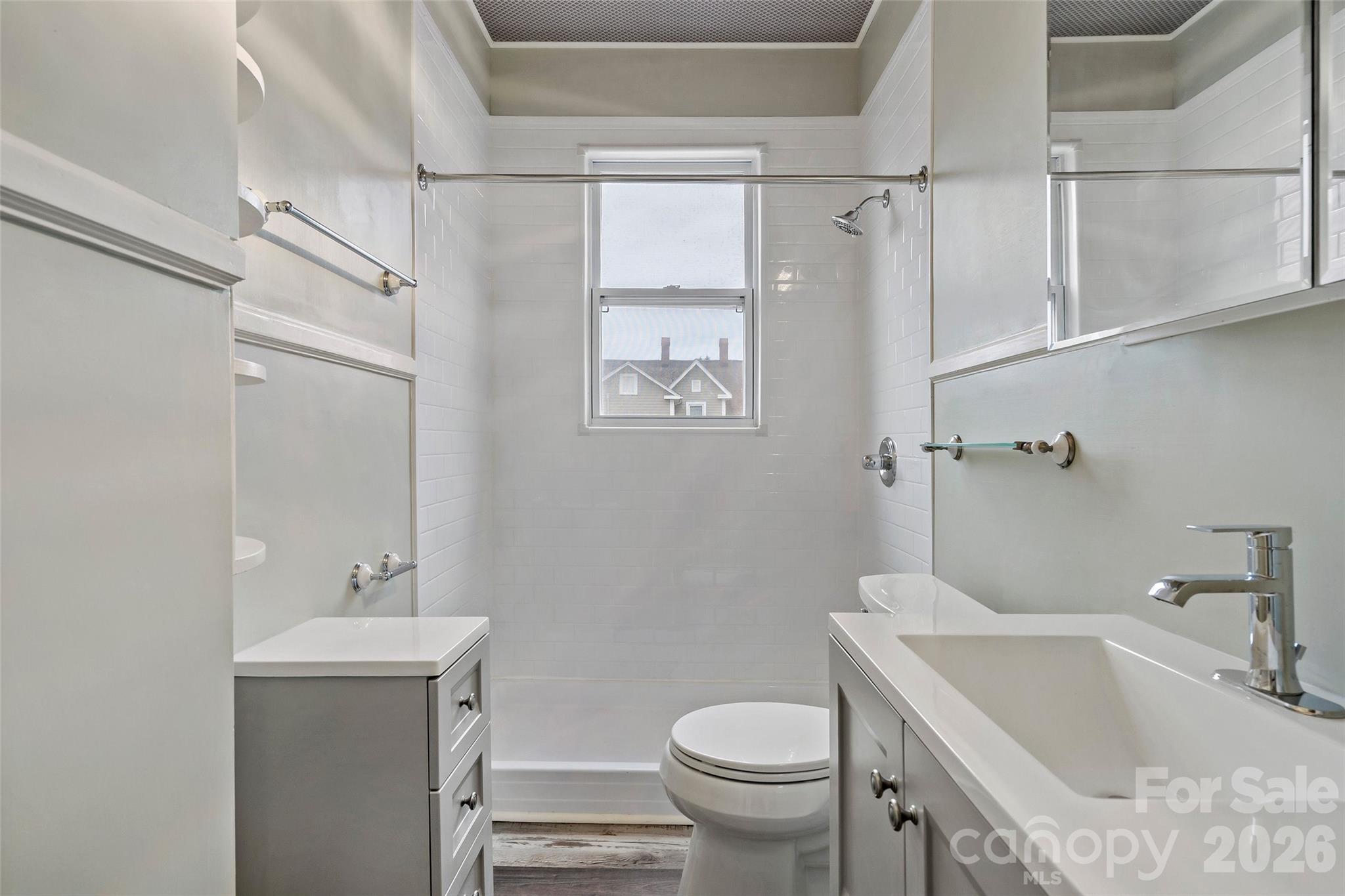 141 N Madison Street Property Photo 24