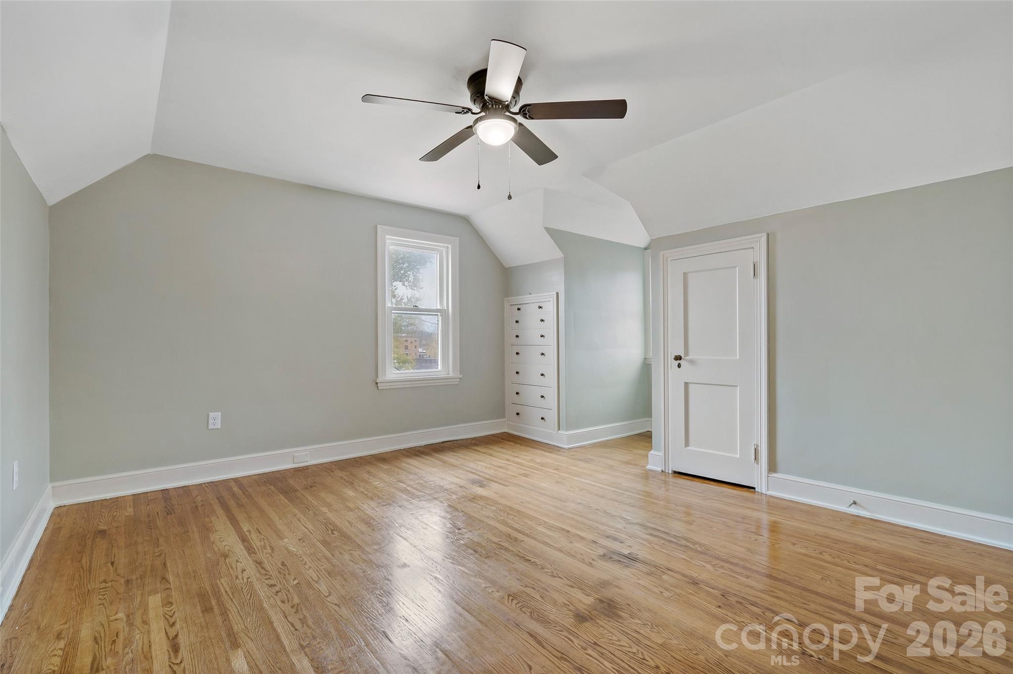 141 N Madison Street Property Photo 32