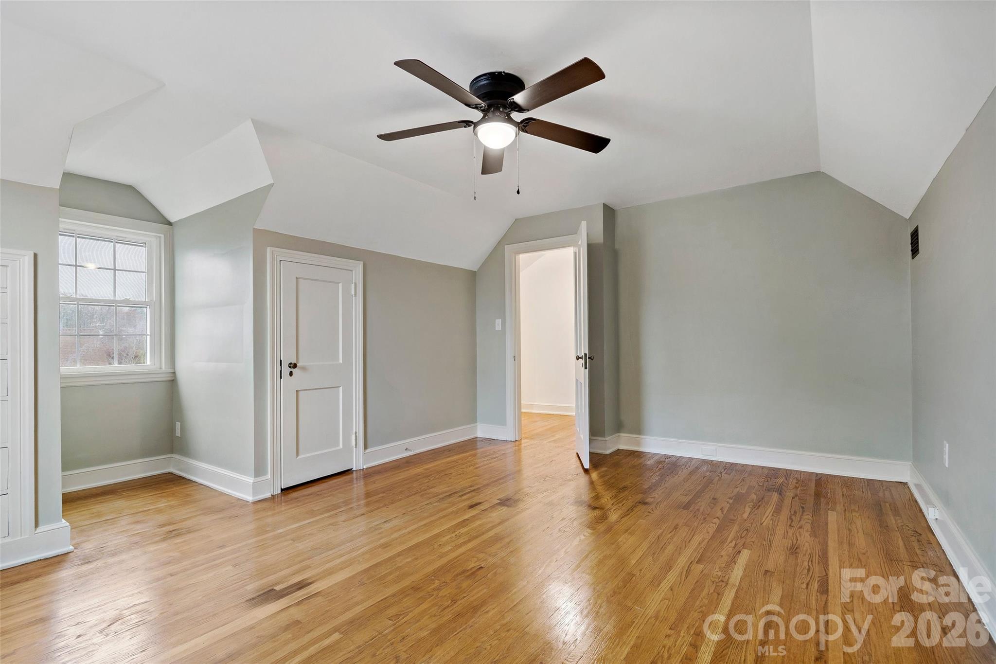 141 N Madison Street Property Photo 33