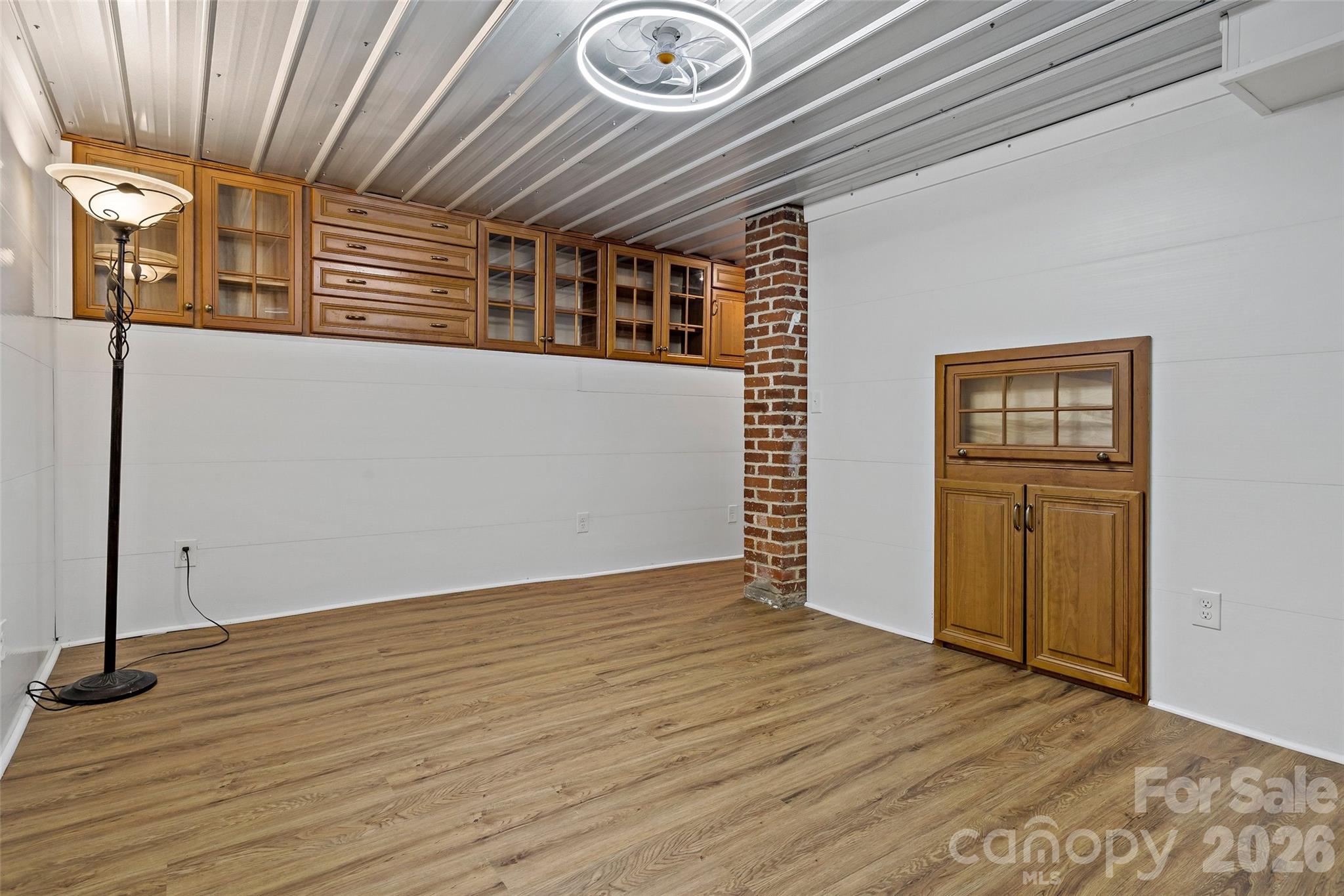 141 N Madison Street Property Photo 35
