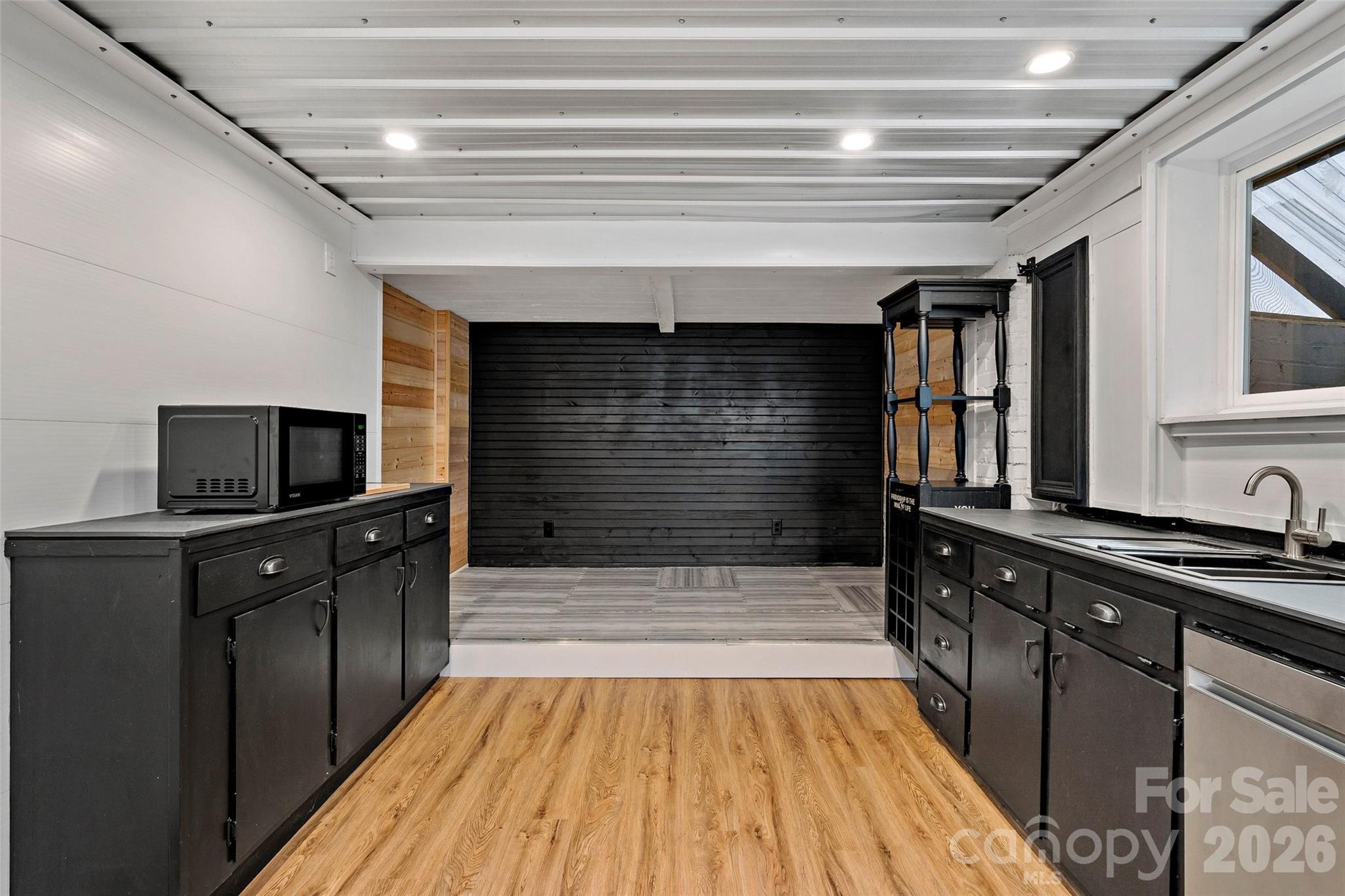 141 N Madison Street Property Photo 41