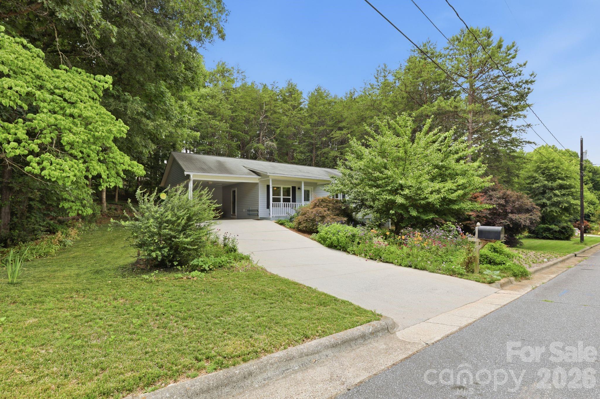 15 Valley Street Property Photo 2