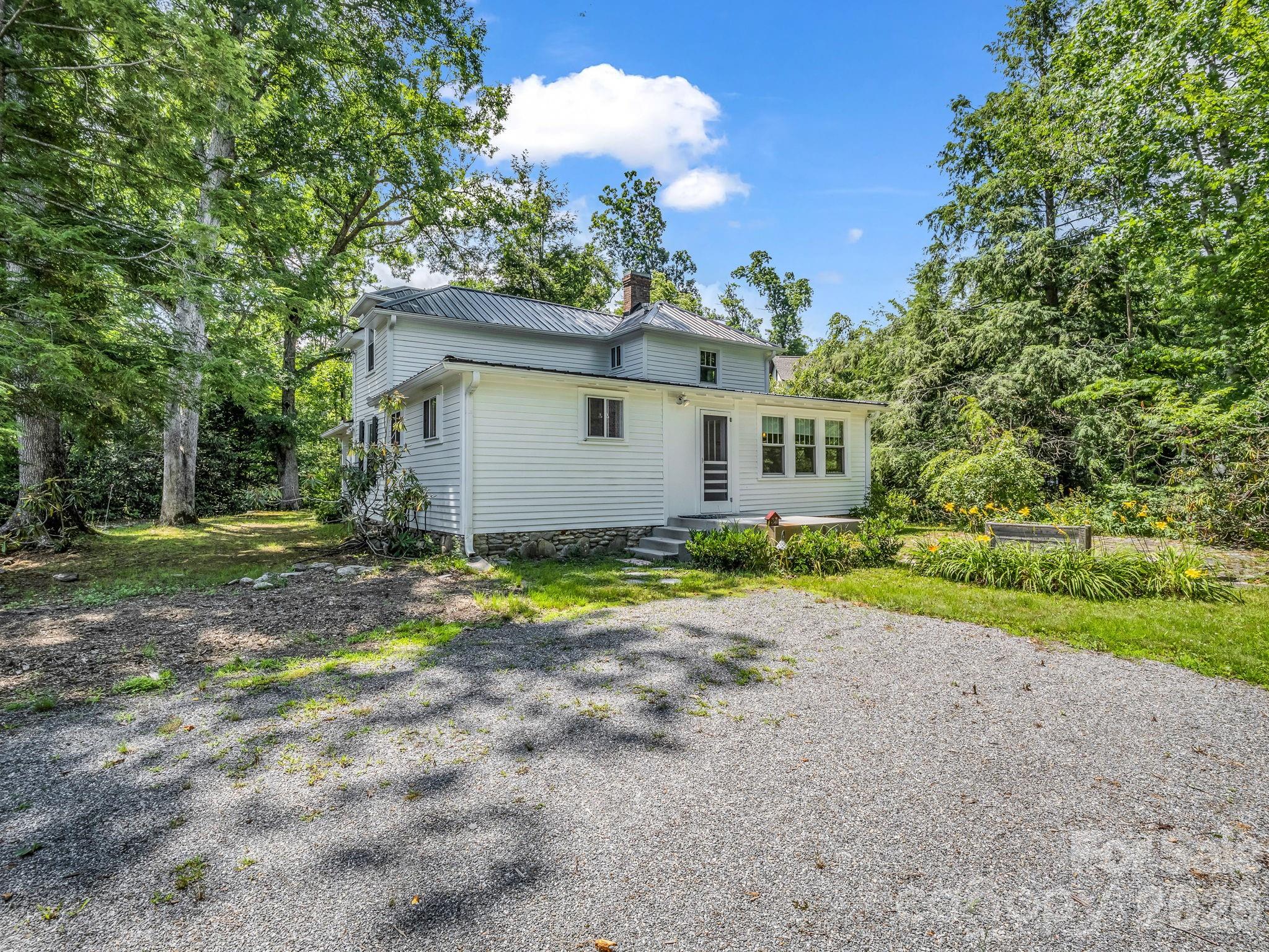 808 Montreat Road Property Photo 9