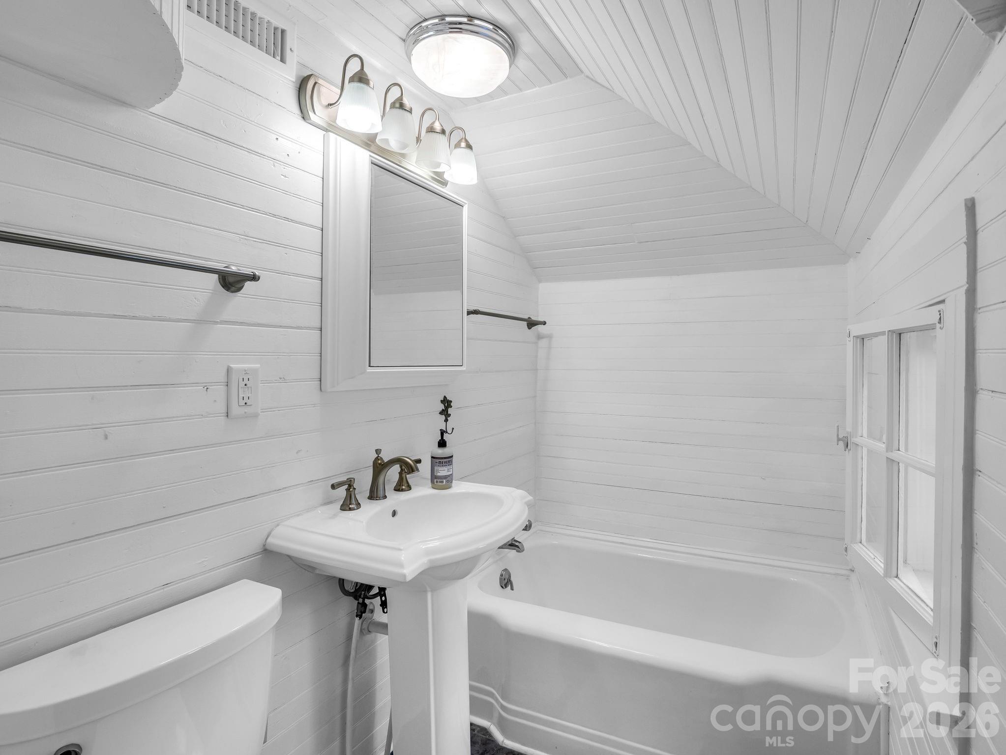 808 Montreat Road Property Photo 37