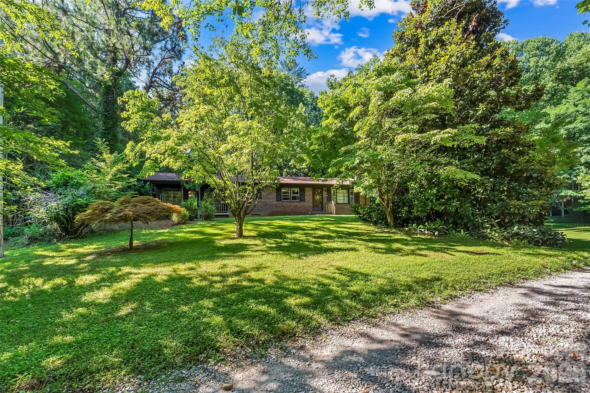 215 N Fork River Road Property Photo 2