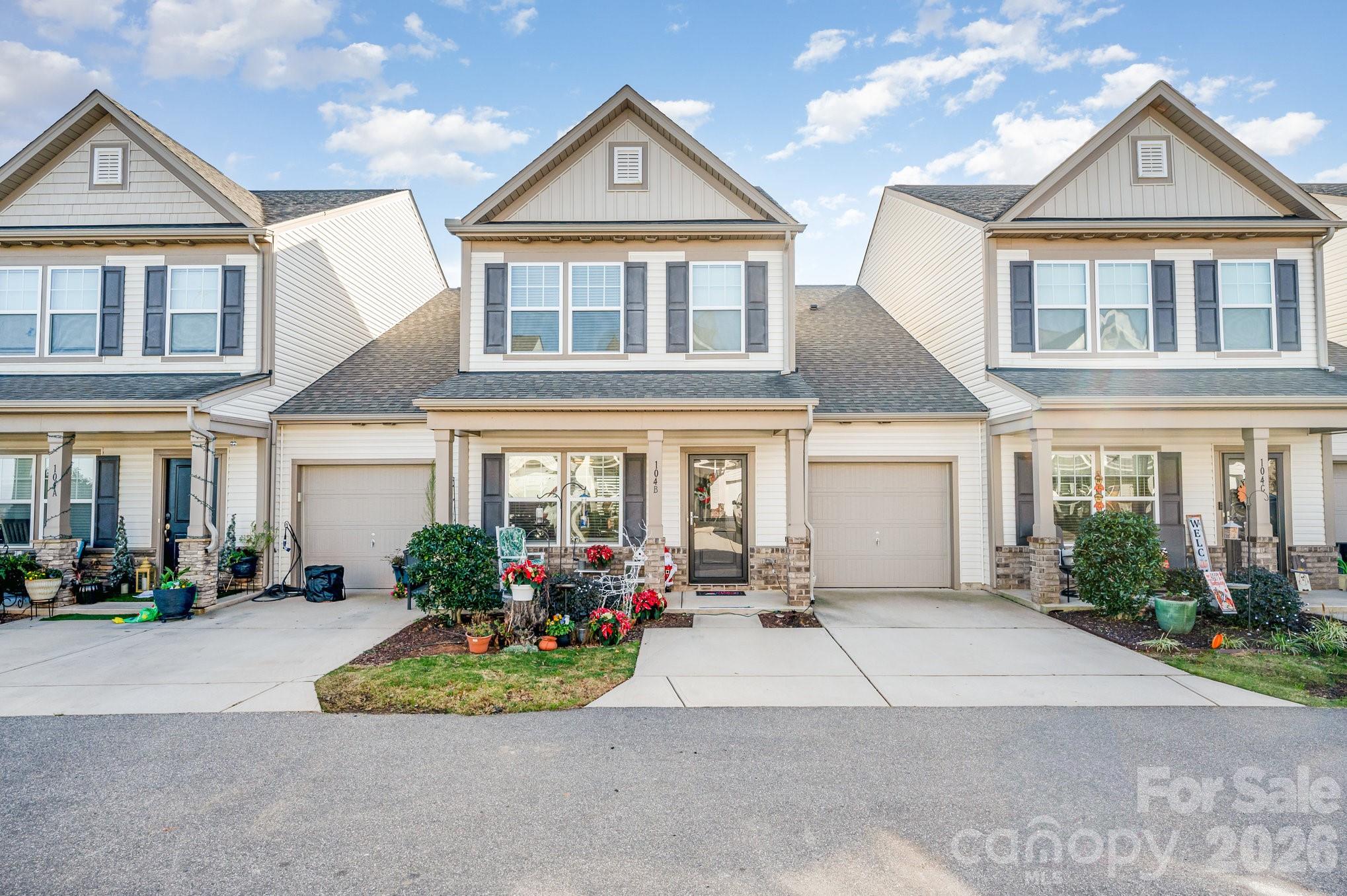 104 Blackstone Court Property Photo 1