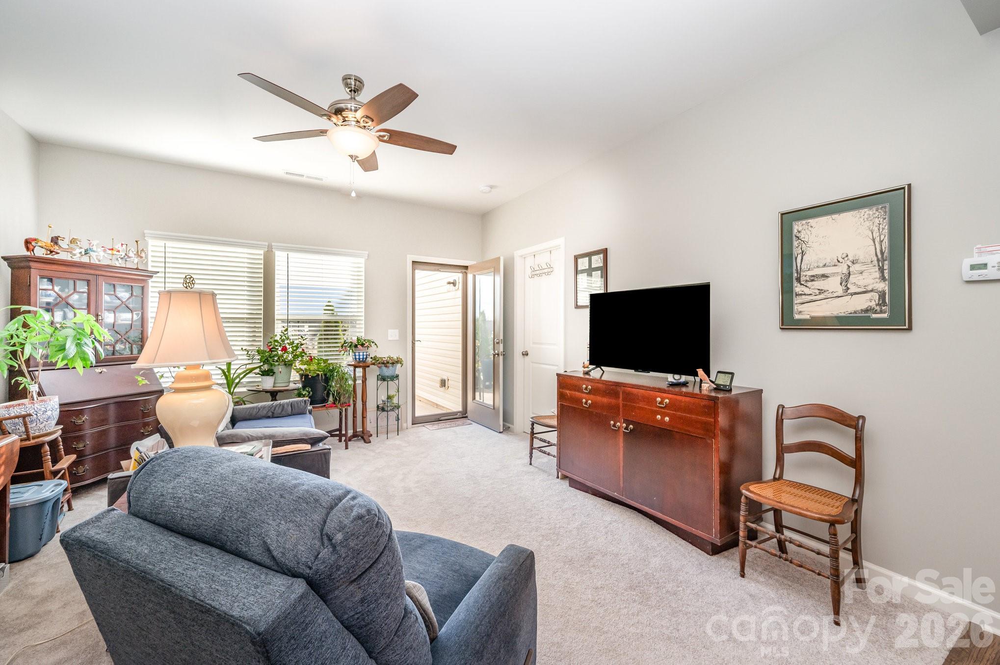104 Blackstone Court Property Photo 4
