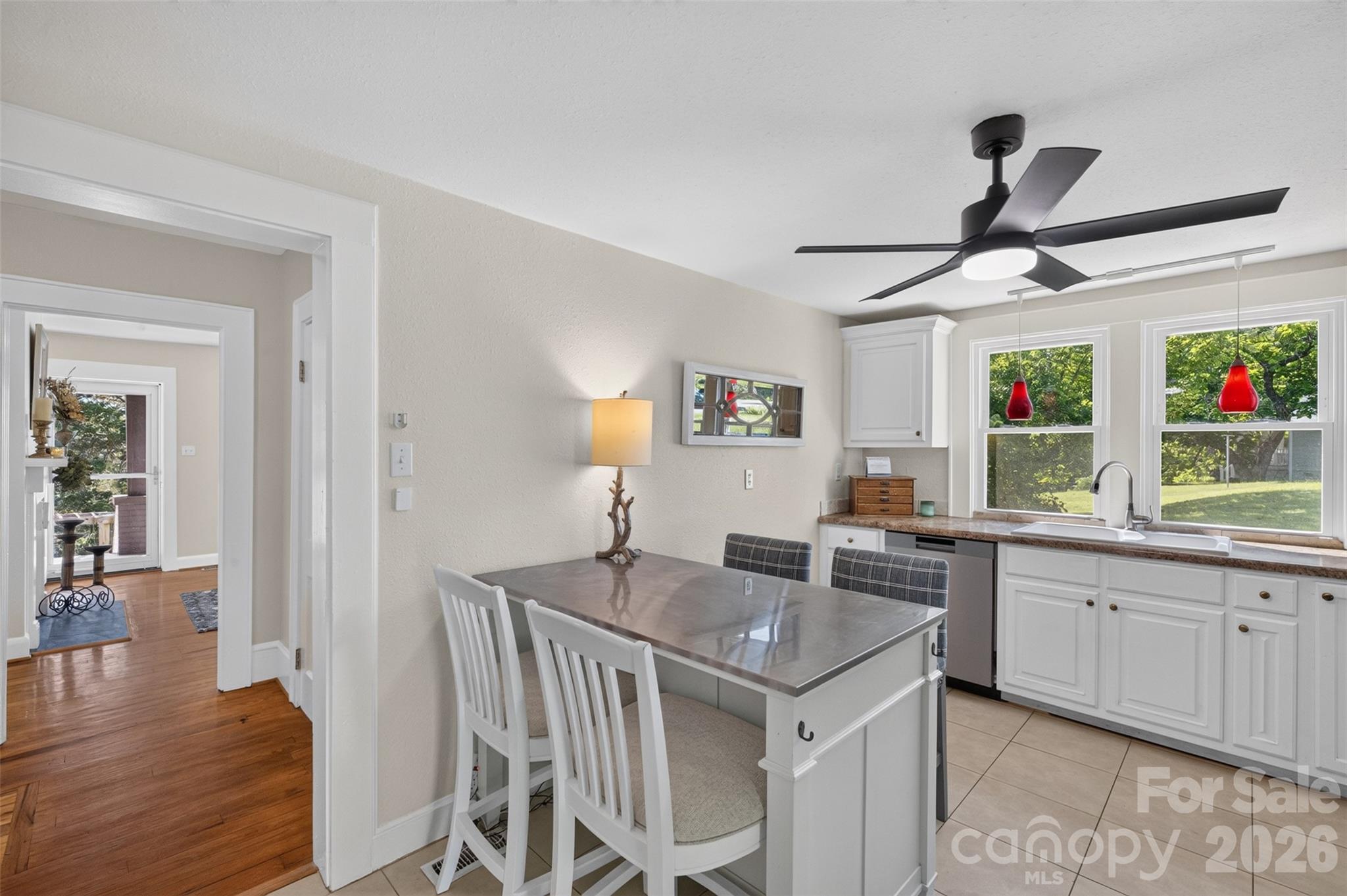 106 Lake Drive Property Photo 13