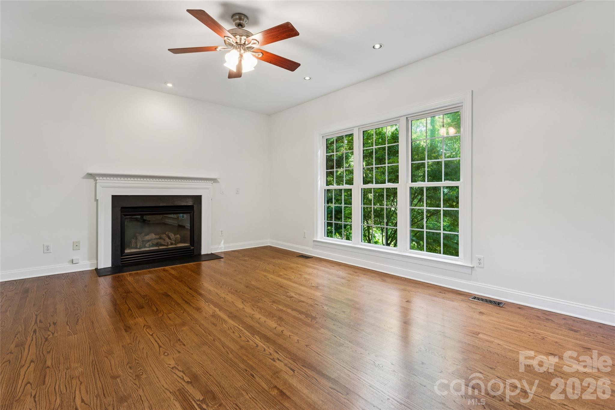 9727 Devonshire Drive Property Photo 8