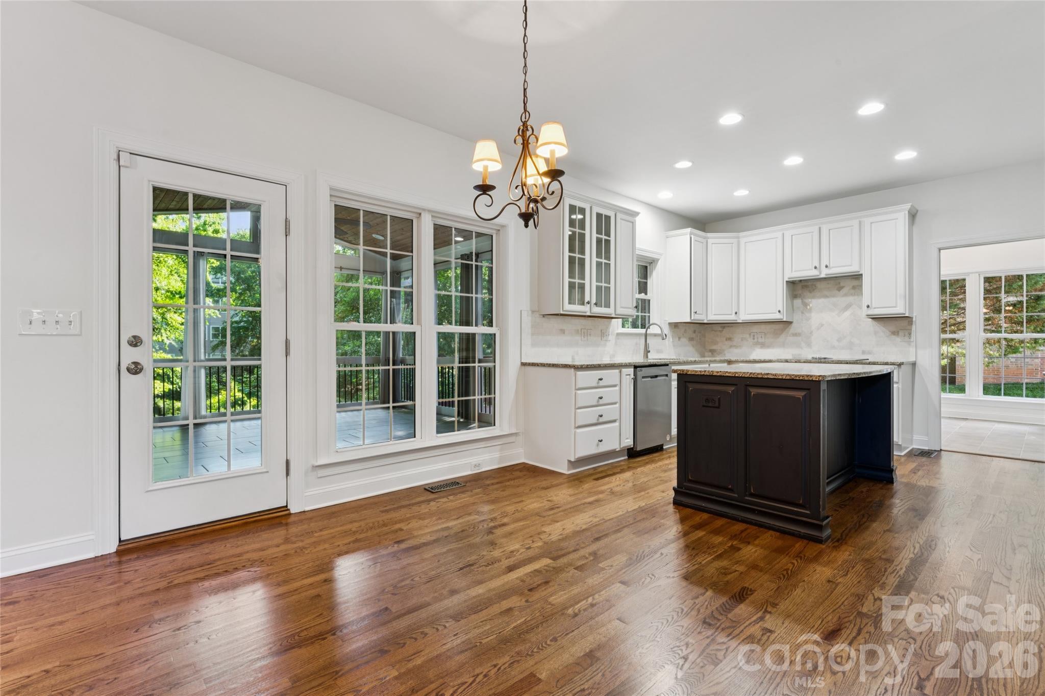 9727 Devonshire Drive Property Photo 10