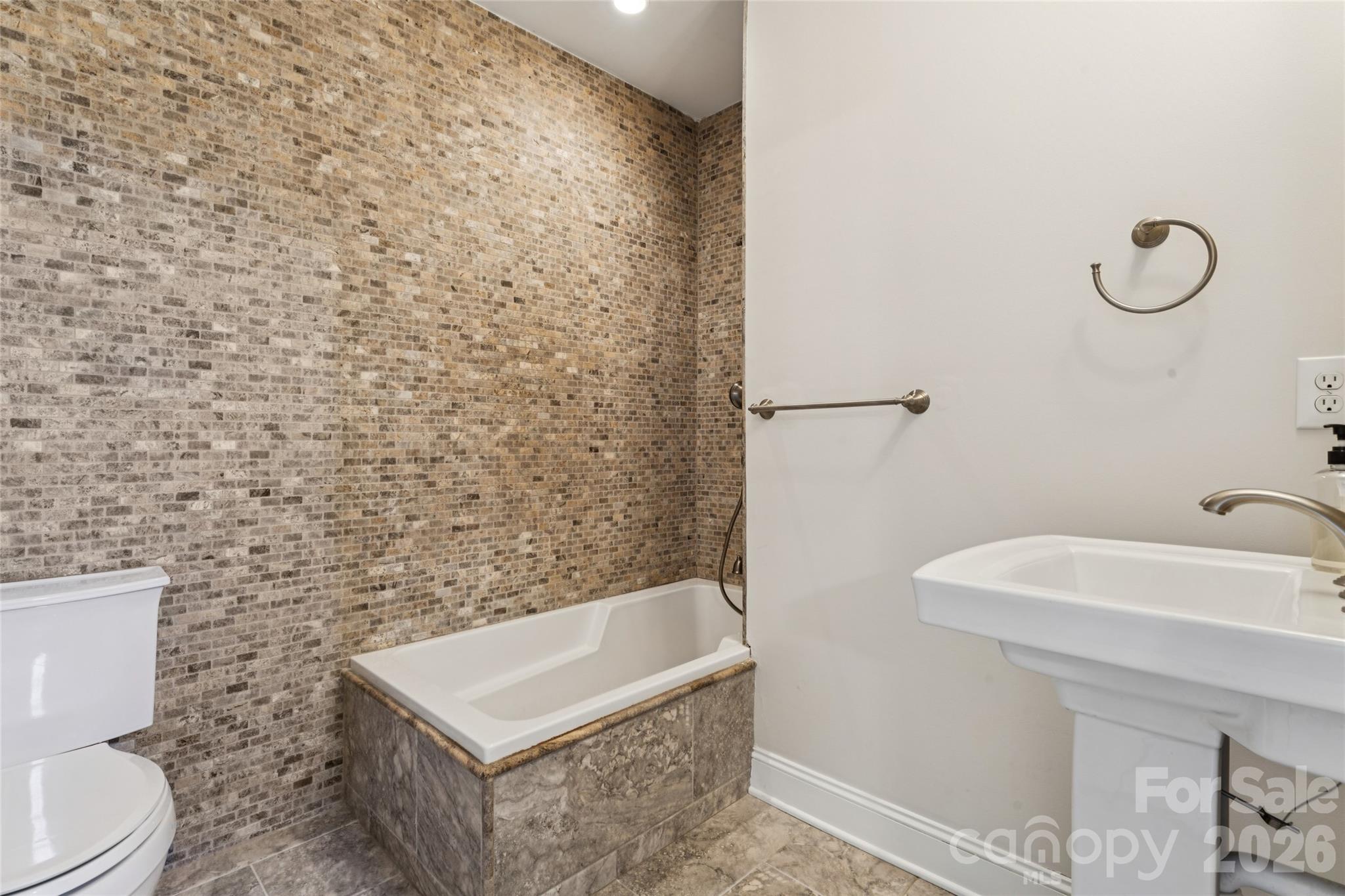 9727 Devonshire Drive Property Photo 23