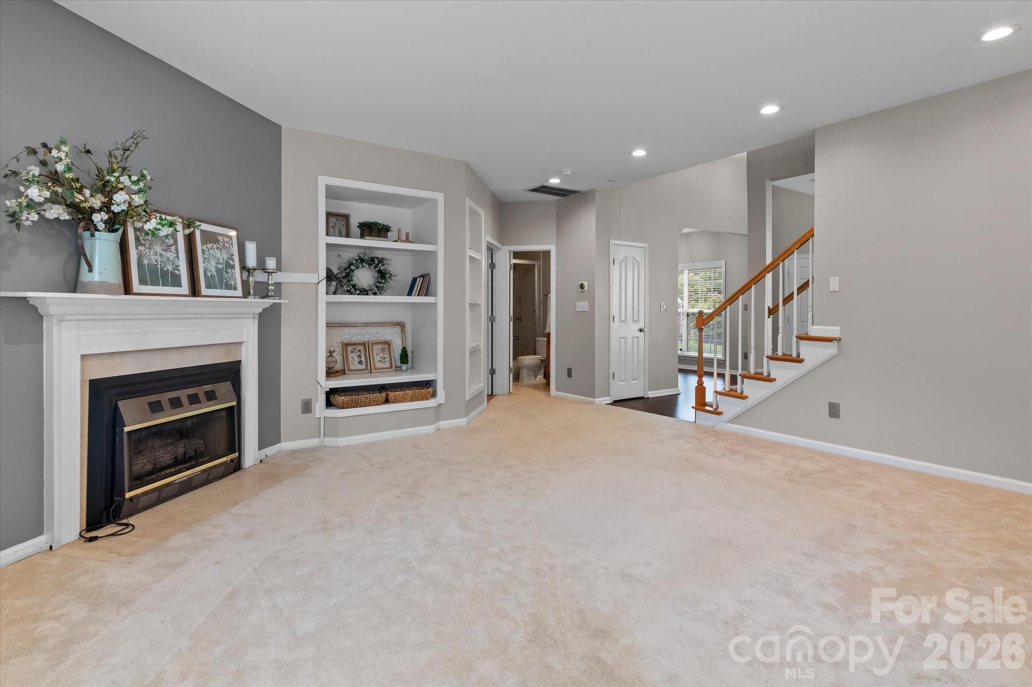 9407 Hillston Ridge Road Property Photo 4